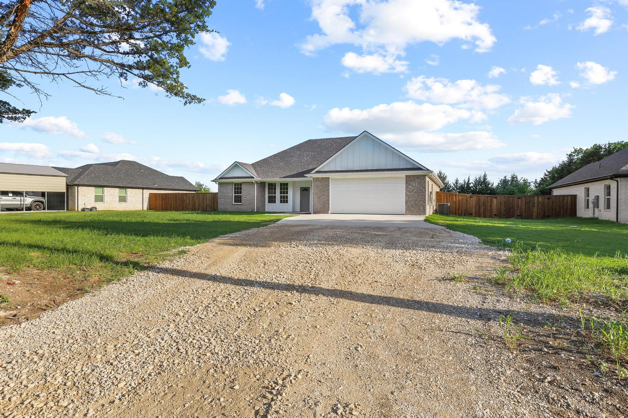 903 W Cardinal Street Ector TX 75439