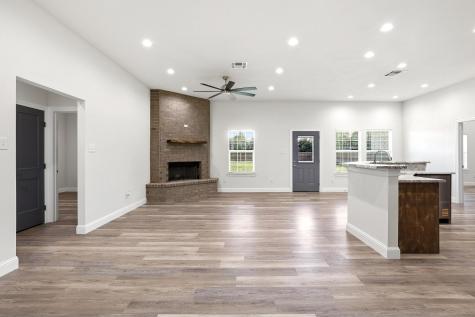903 W Cardinal Street Ector TX 75439
