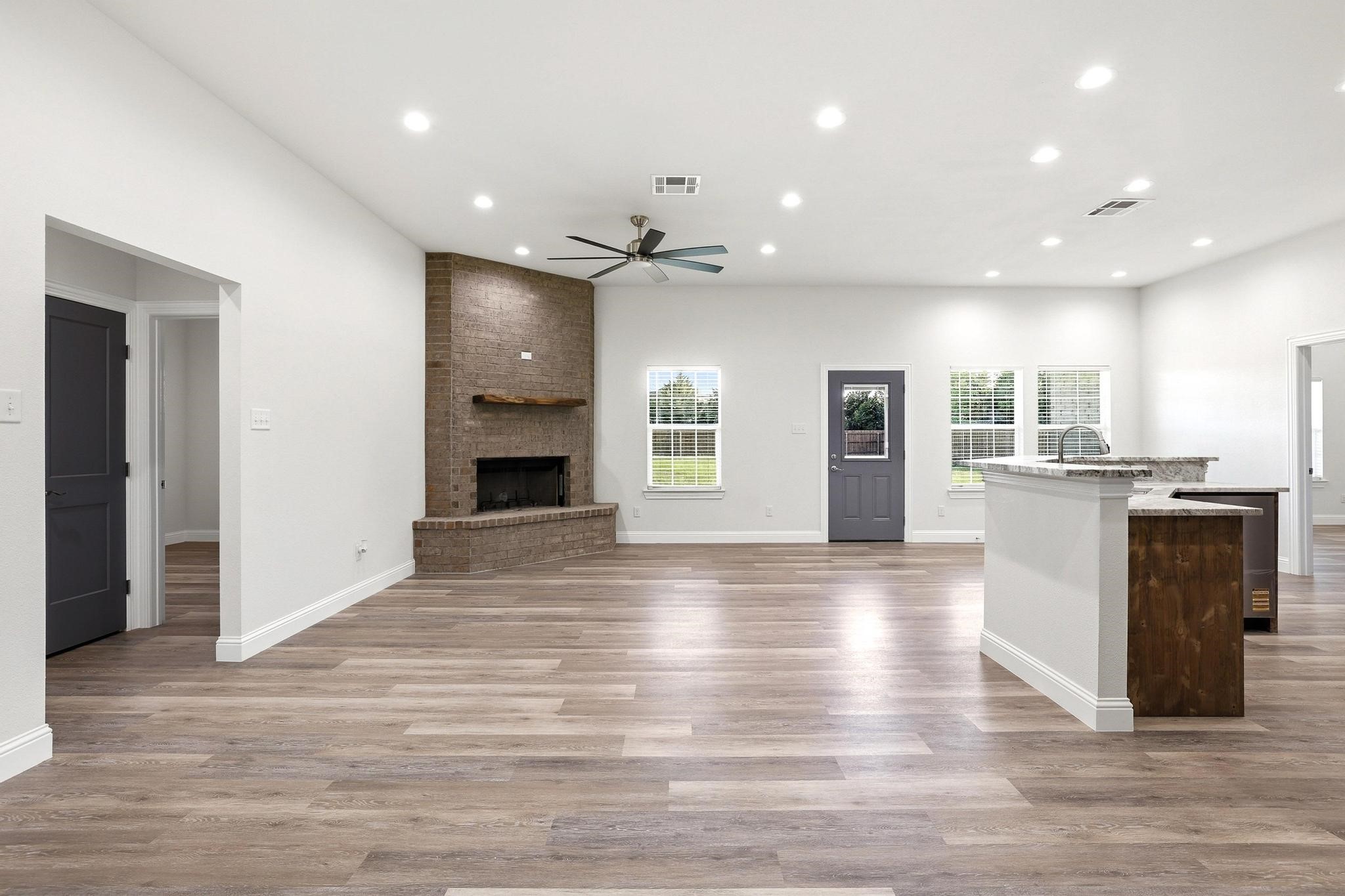 903 W Cardinal Street Ector TX 75439
