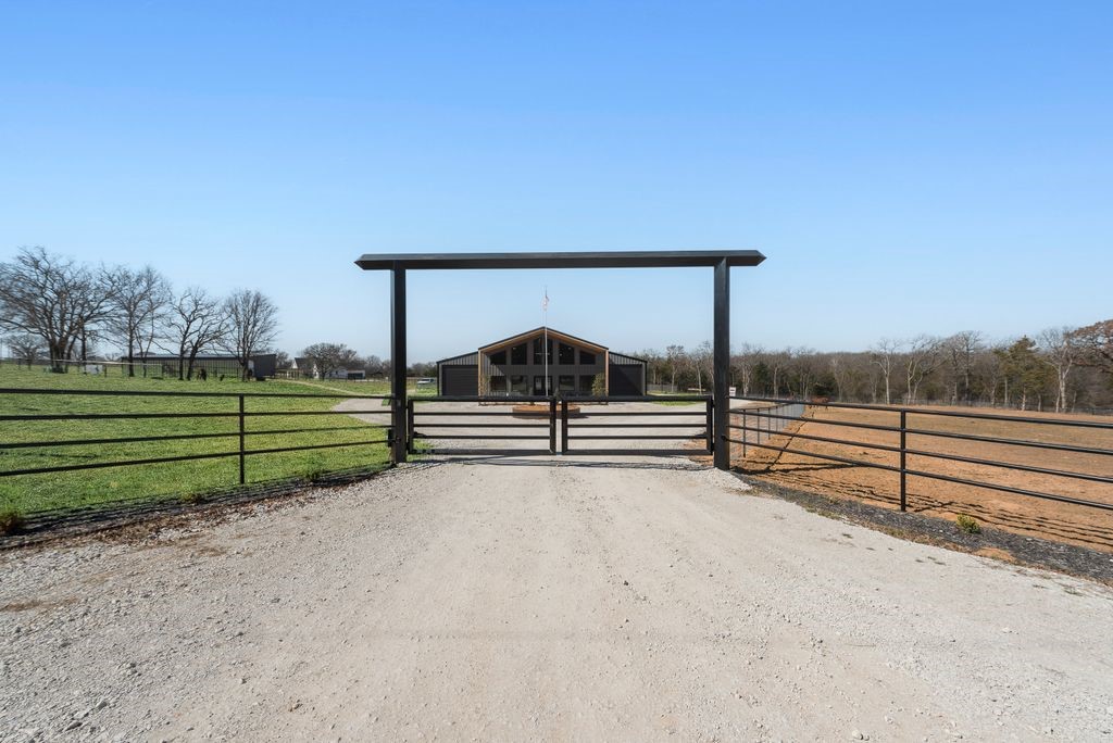 1330 Jrc Road Gainesville TX 76240