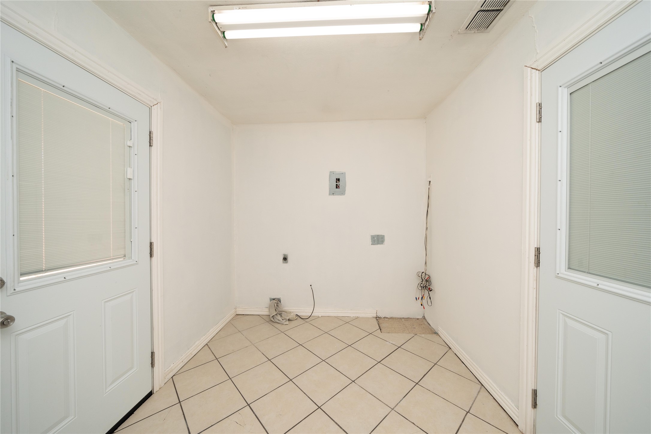 913 Russell Road Everman TX 76140