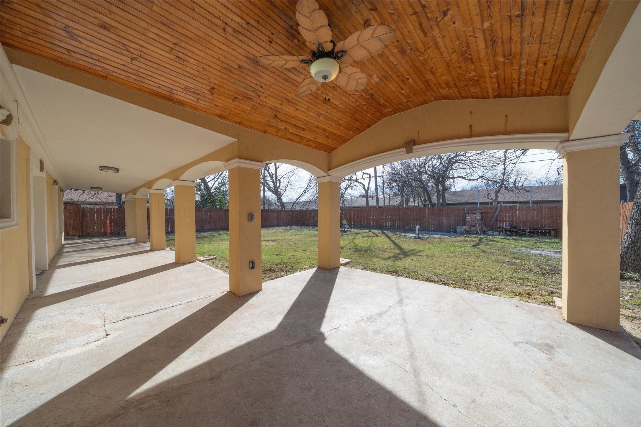 913 Russell Road Everman TX 76140