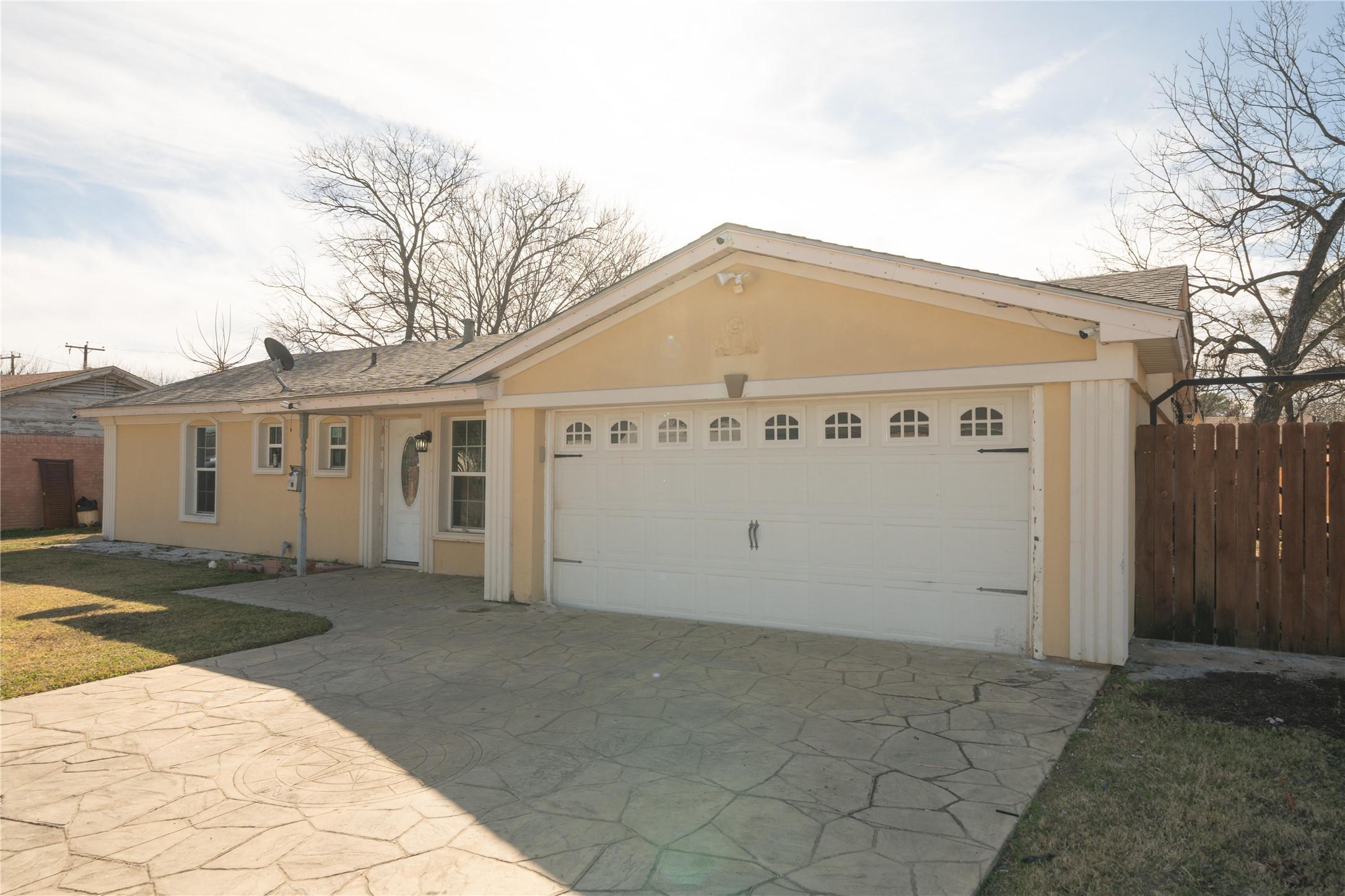 913 Russell Road Everman TX 76140