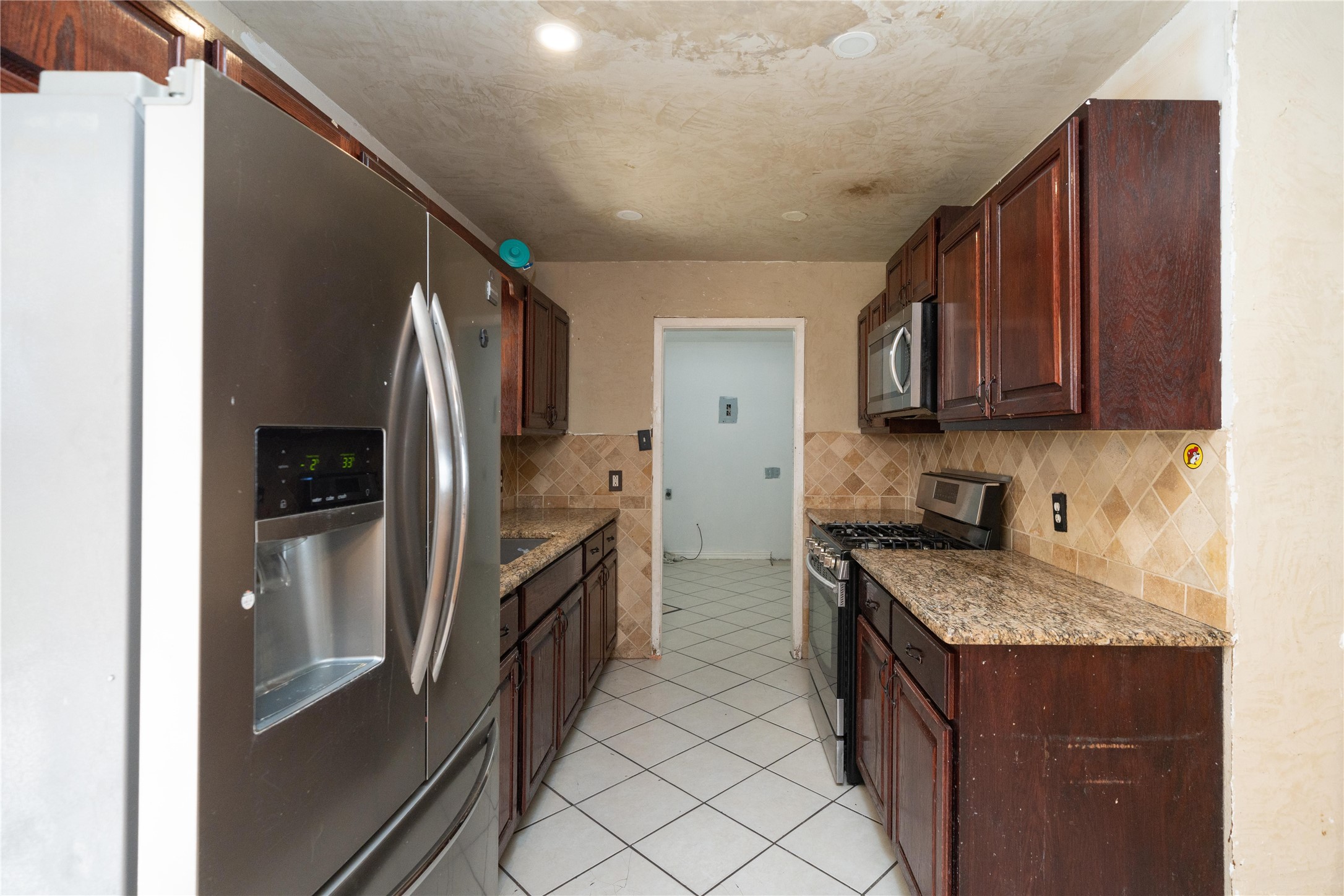 913 Russell Road Everman TX 76140