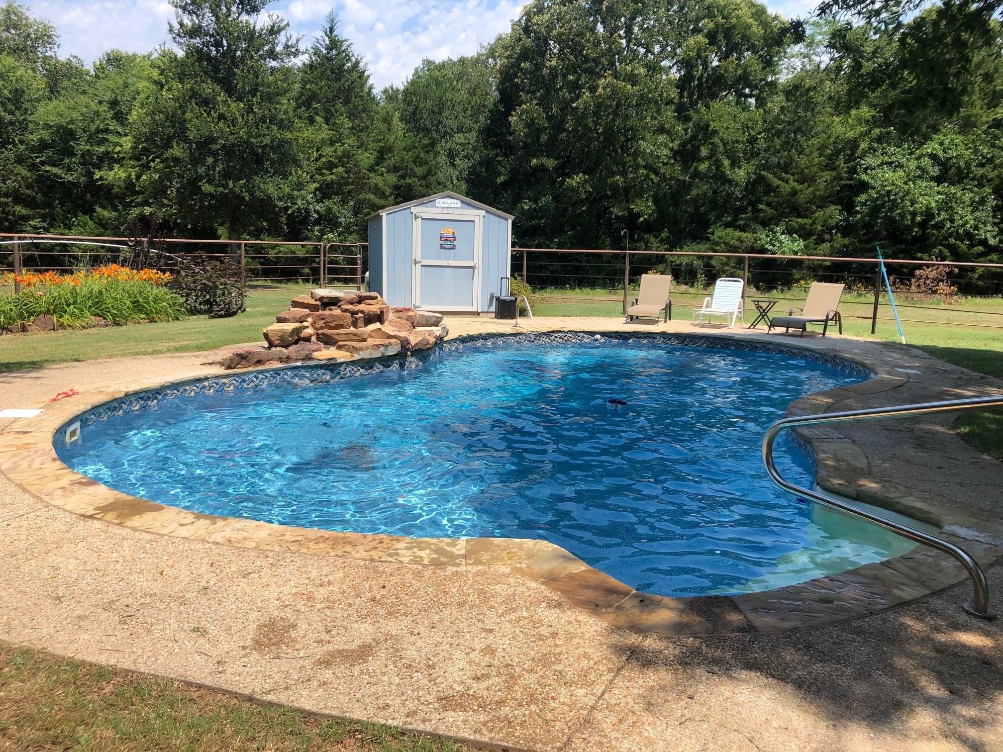 690 County Road 15560 Paris TX 75462