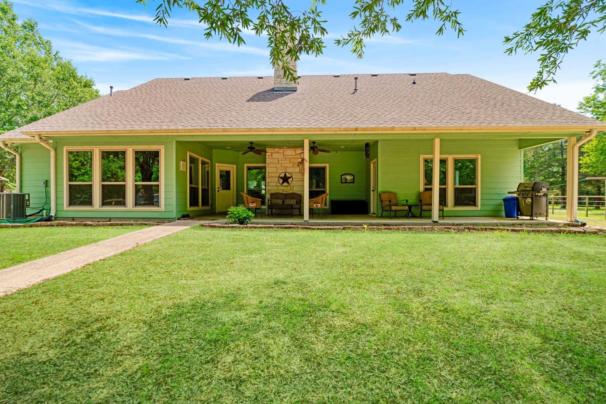 690 County Road 15560 Paris TX 75462