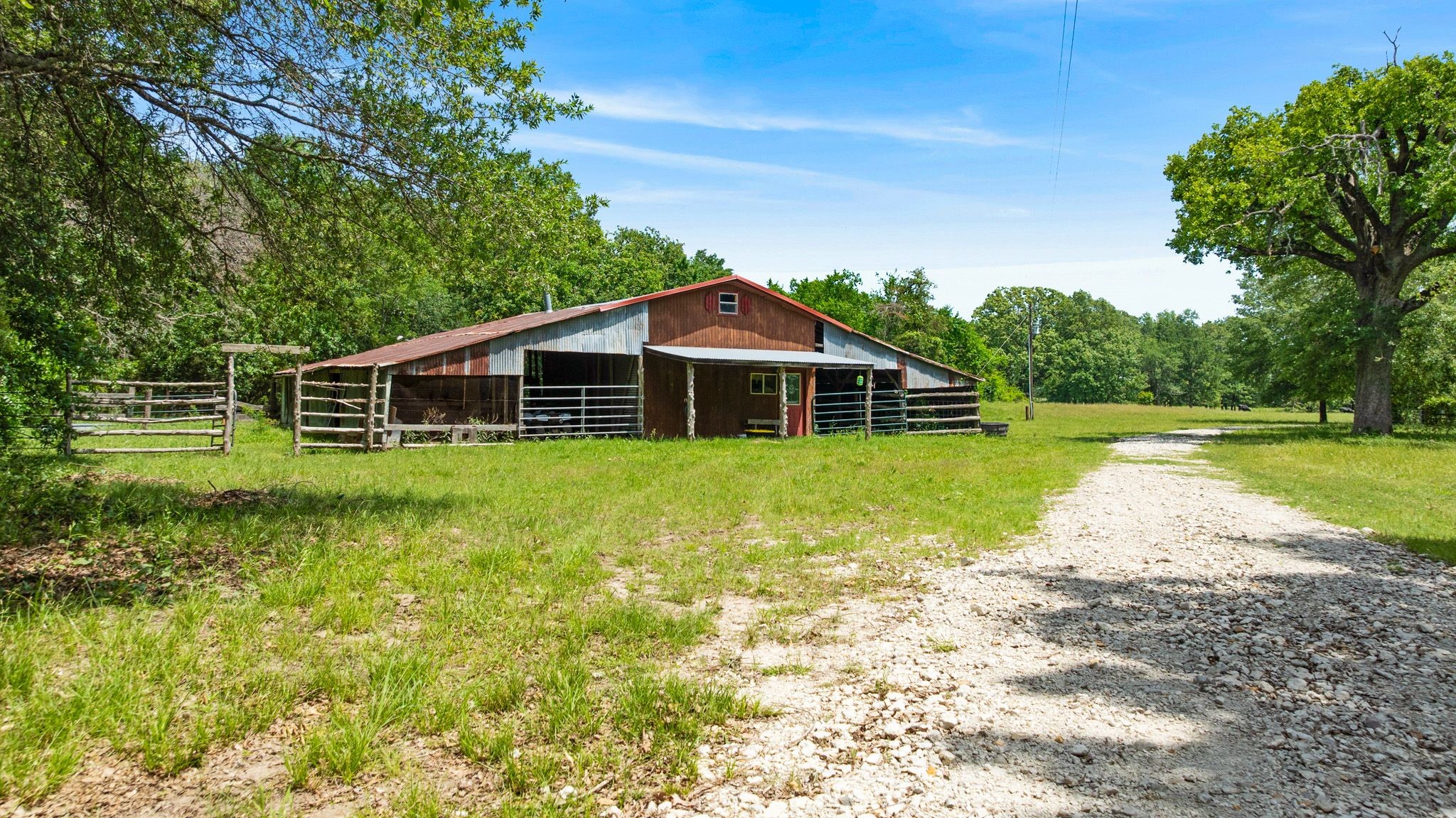 690 County Road 15560 Paris TX 75462