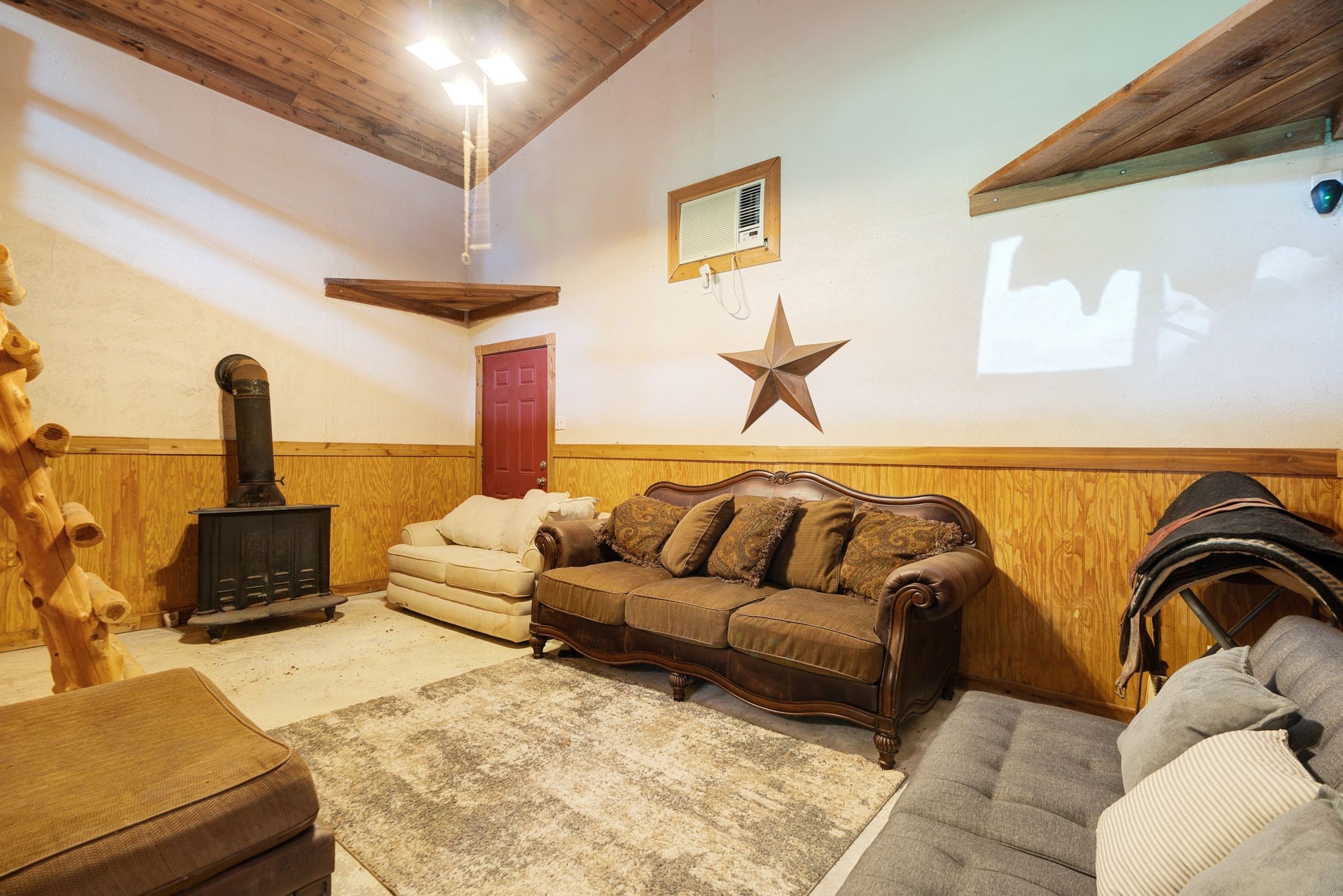690 County Road 15560 Paris TX 75462