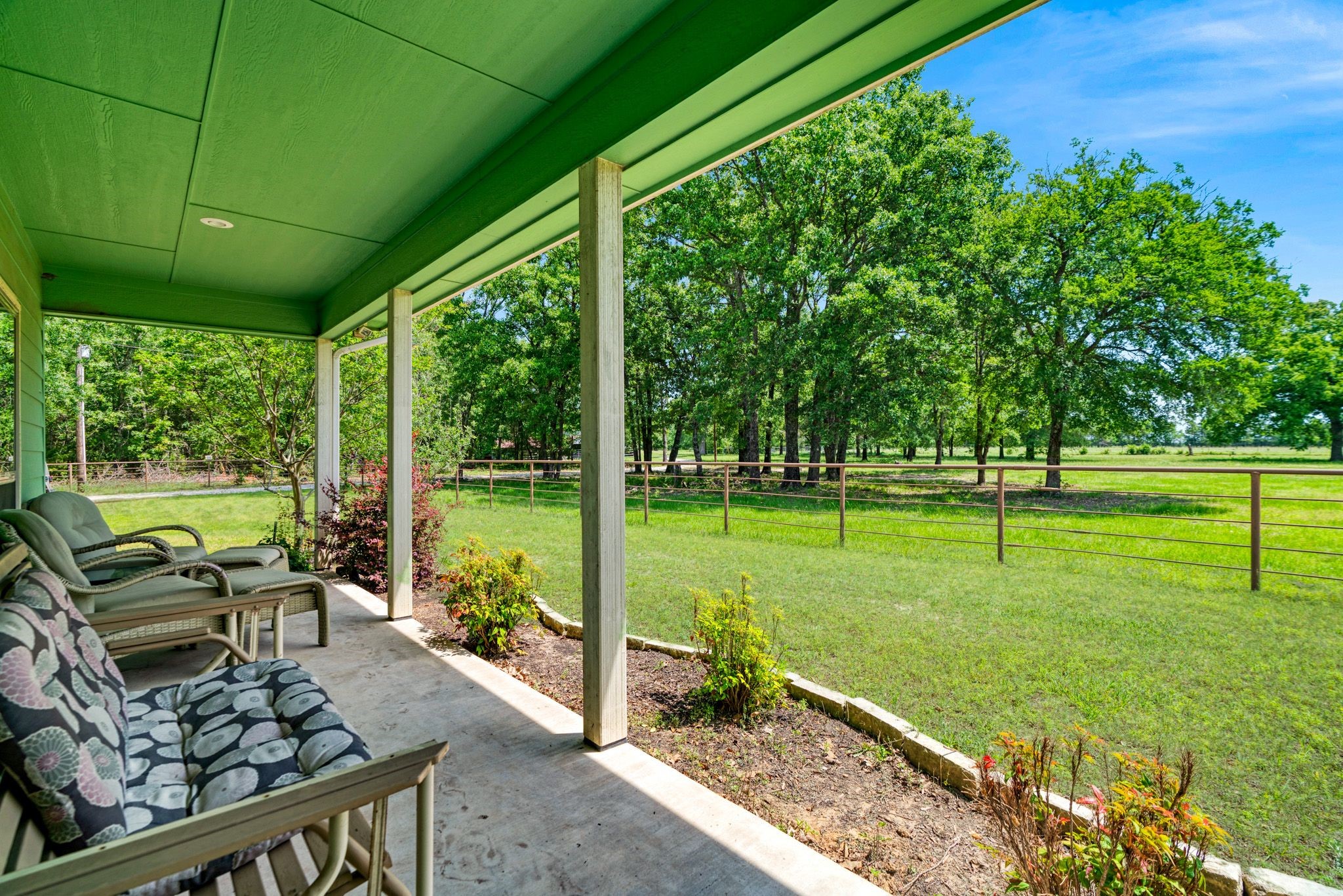 690 County Road 15560 Paris TX 75462