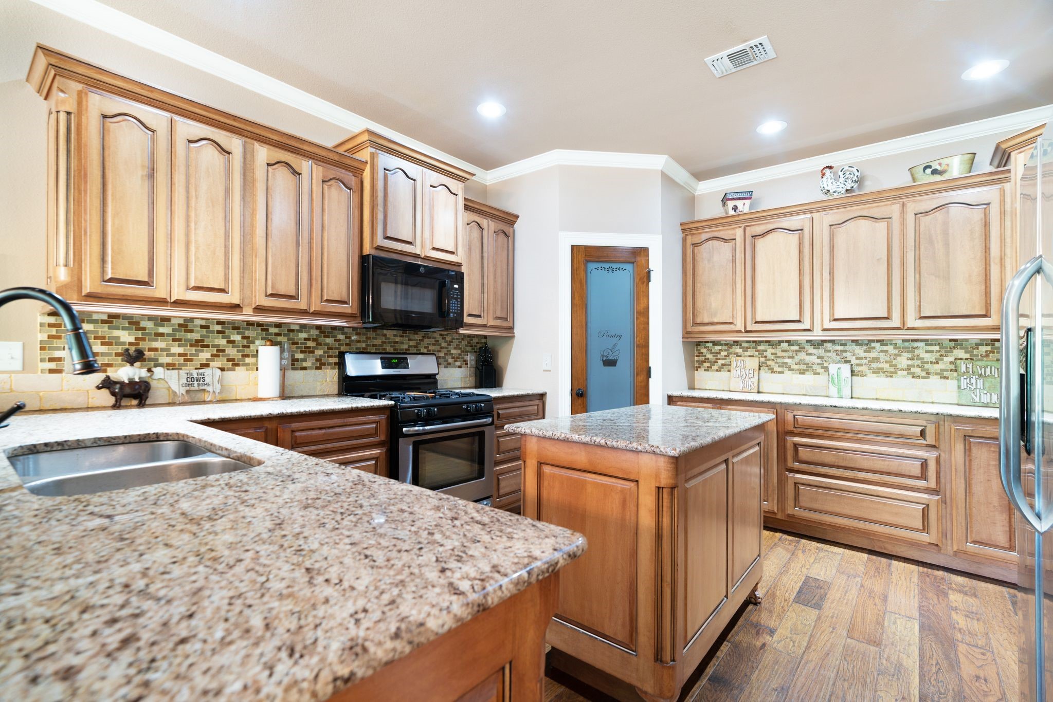 690 County Road 15560 Paris TX 75462