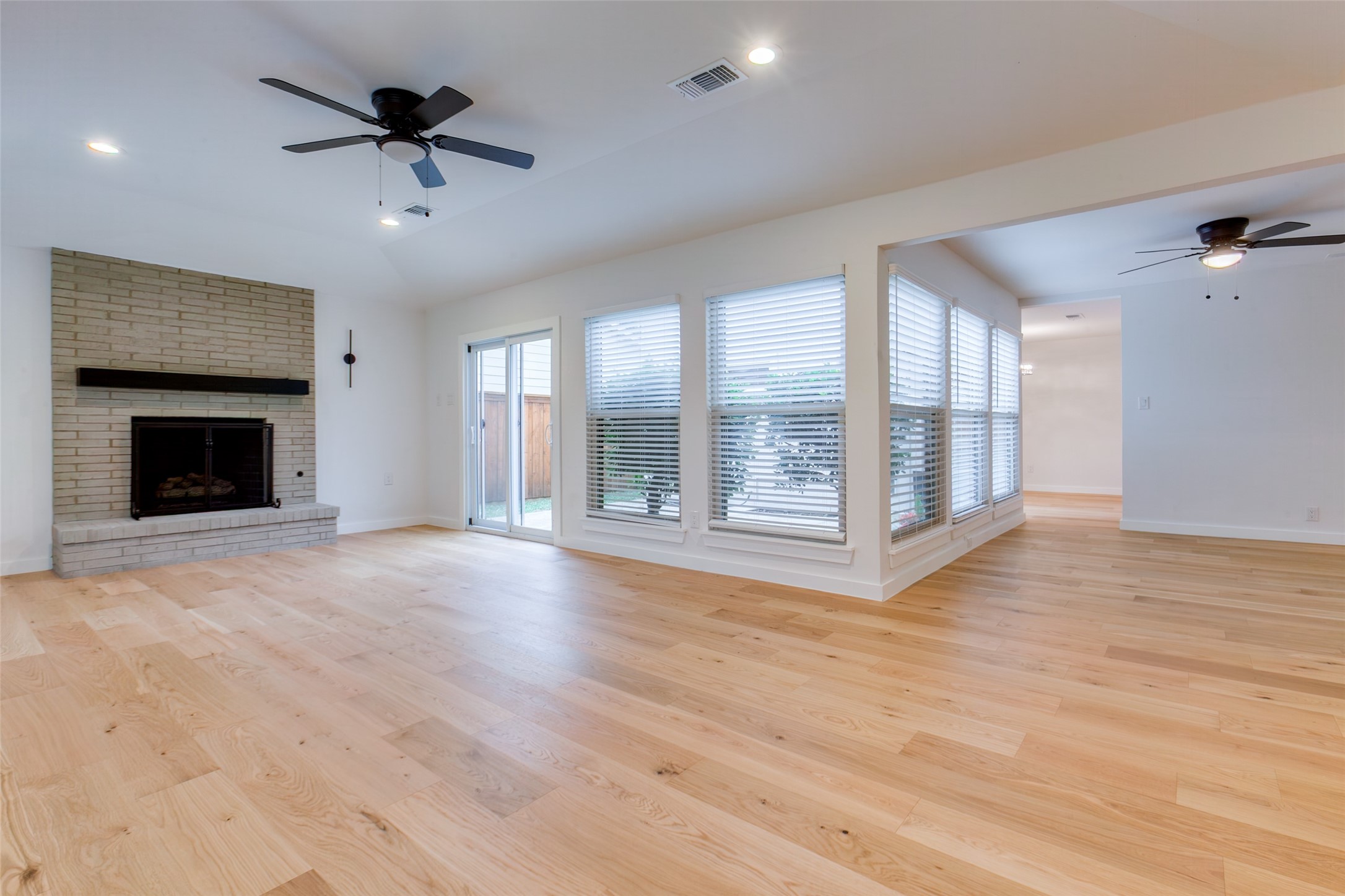 5014 Roundtable Lane Garland TX 75044