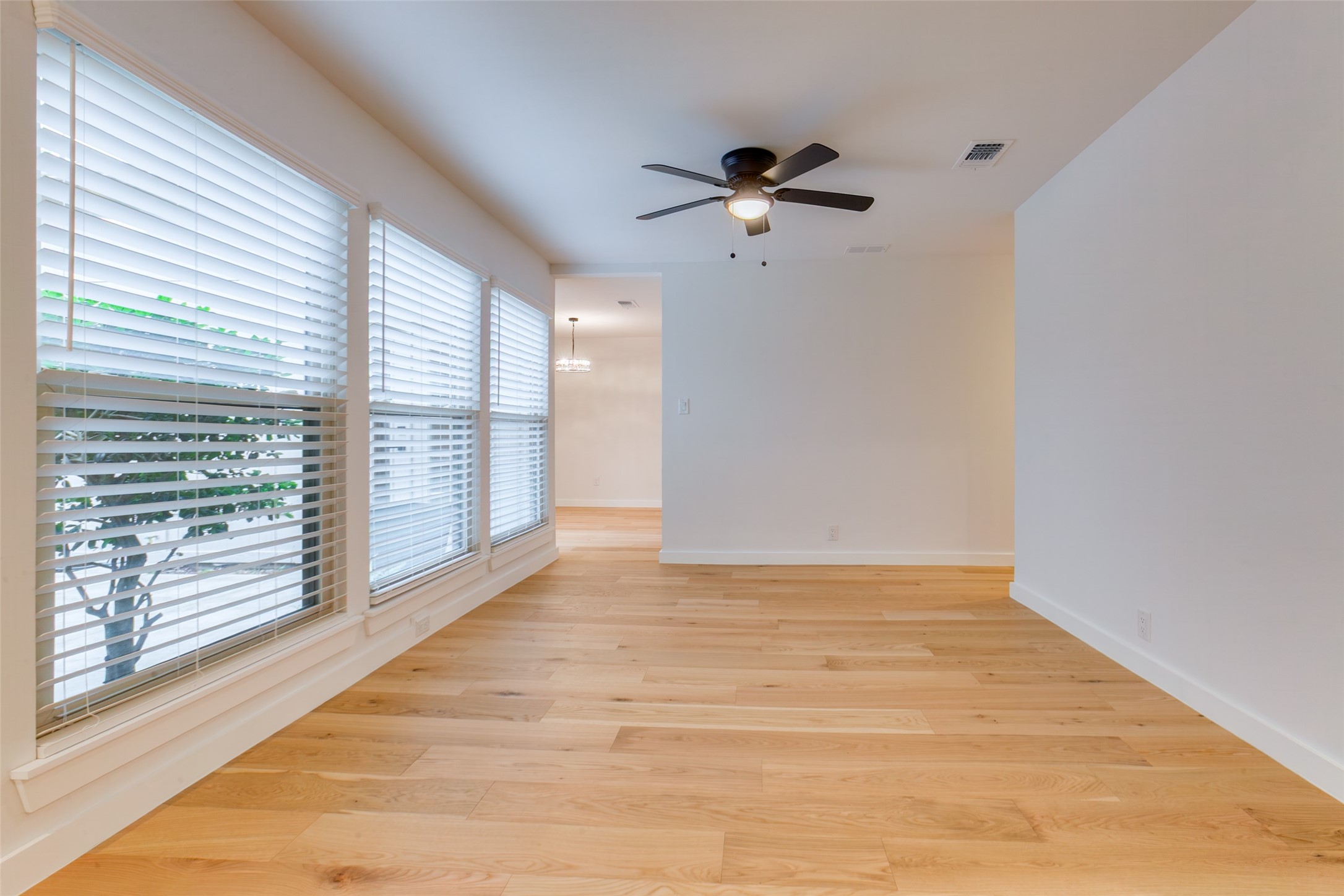 5014 Roundtable Lane Garland TX 75044