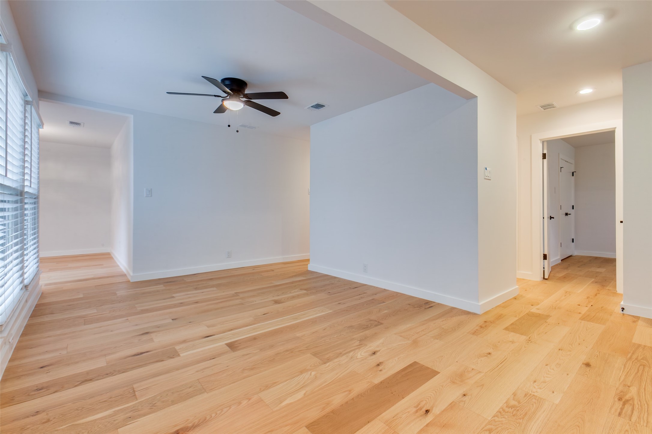 5014 Roundtable Lane Garland TX 75044