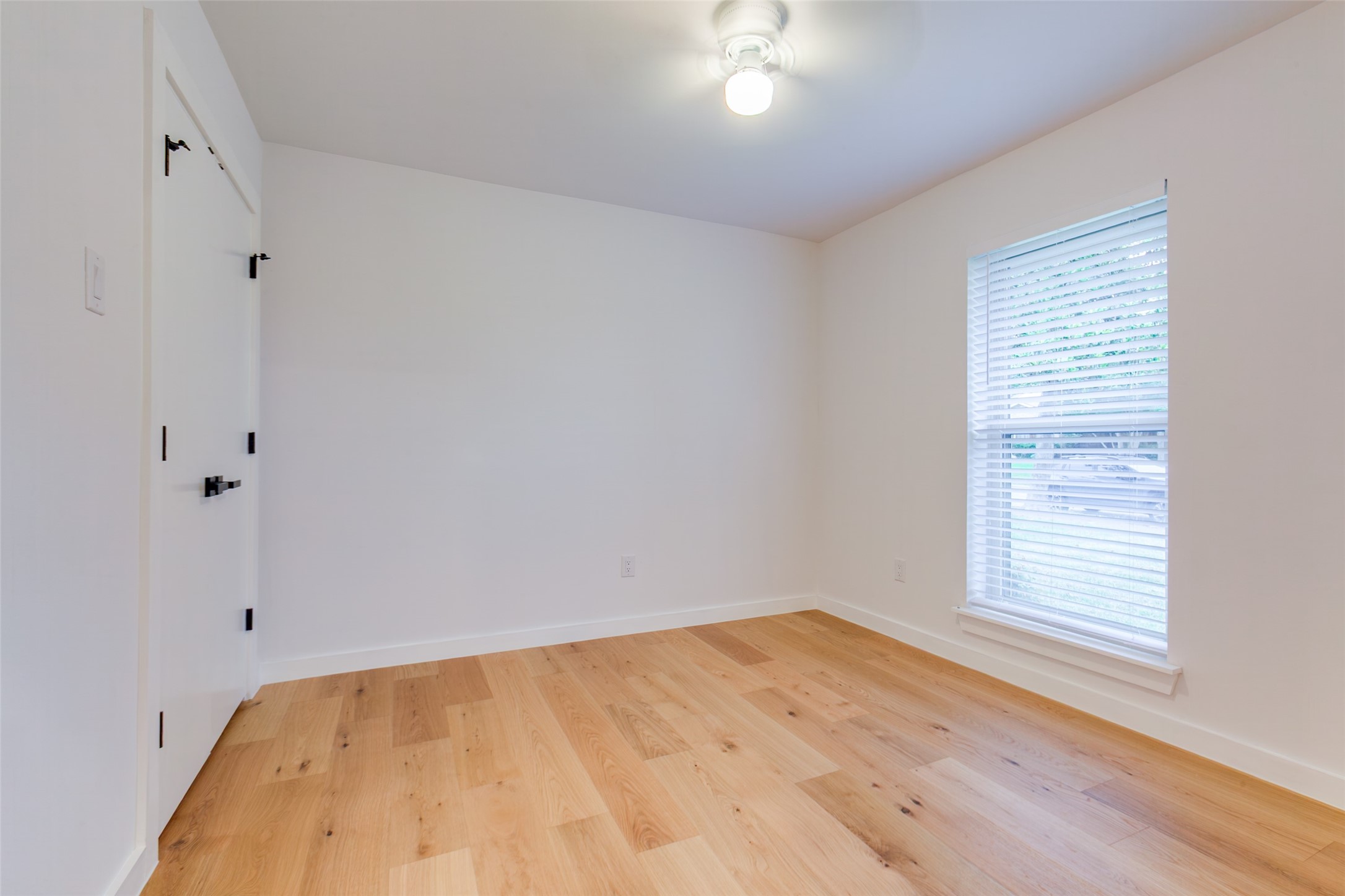 5014 Roundtable Lane Garland TX 75044