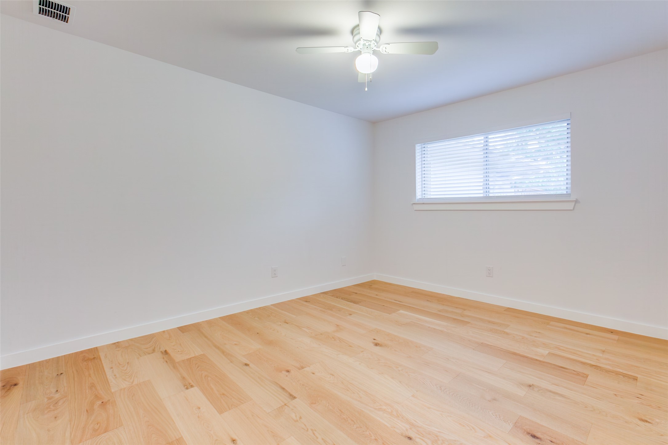 5014 Roundtable Lane Garland TX 75044