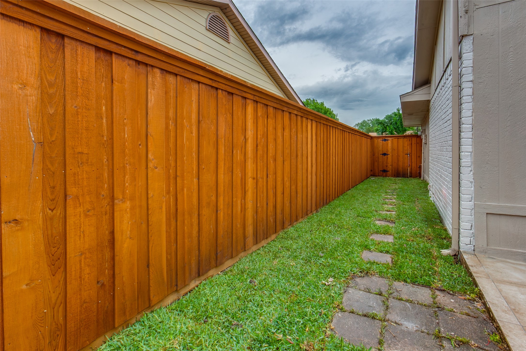 5014 Roundtable Lane Garland TX 75044