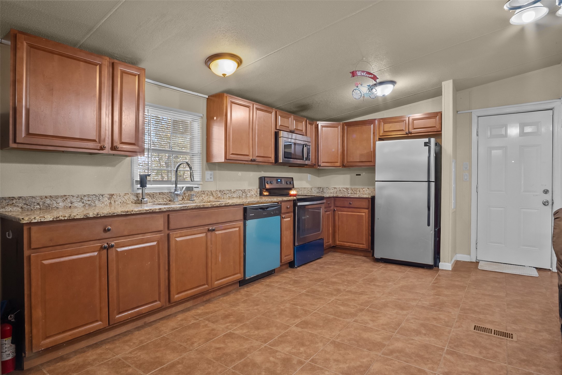353 Prairie Lane Azle TX 76020