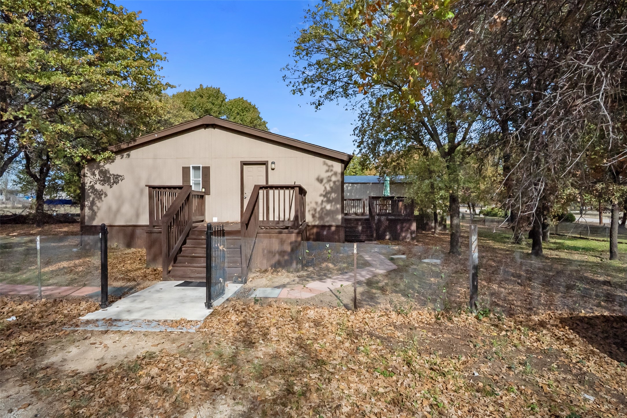 353 Prairie Lane Azle TX 76020