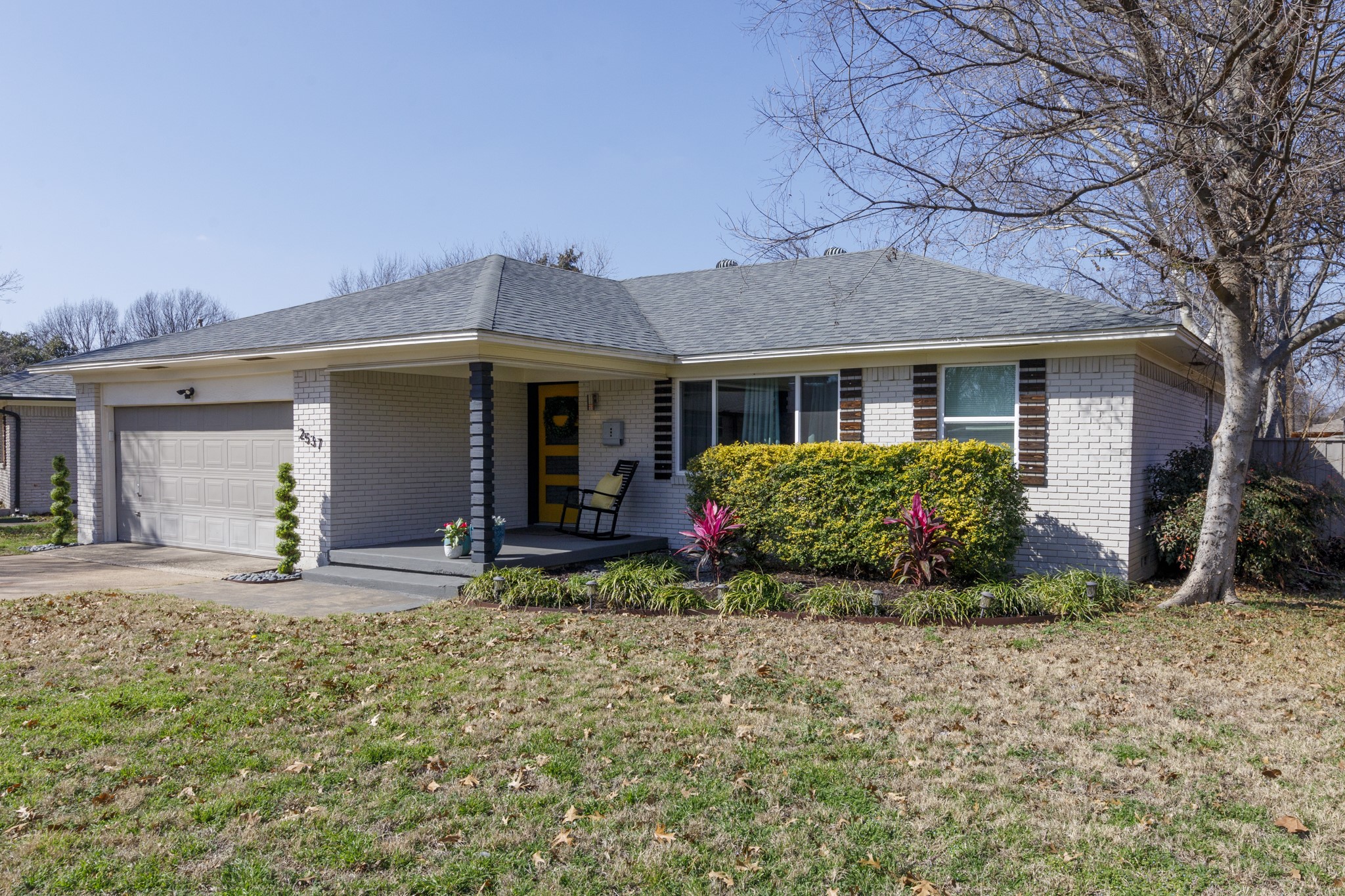 2537 Lazydale Drive Dallas TX 75228