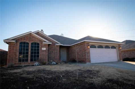 904 Vinewood Court Burleson TX 76028