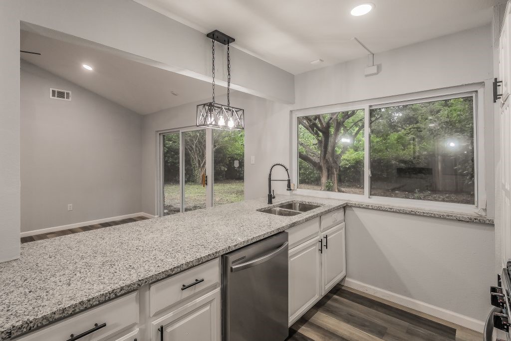 1108 Georgetown Street Arlington TX 76015