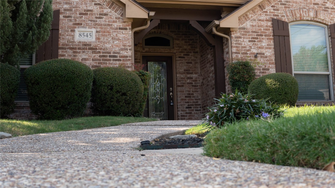 8545 Brandonwood Drive North Richland Hills TX 76182