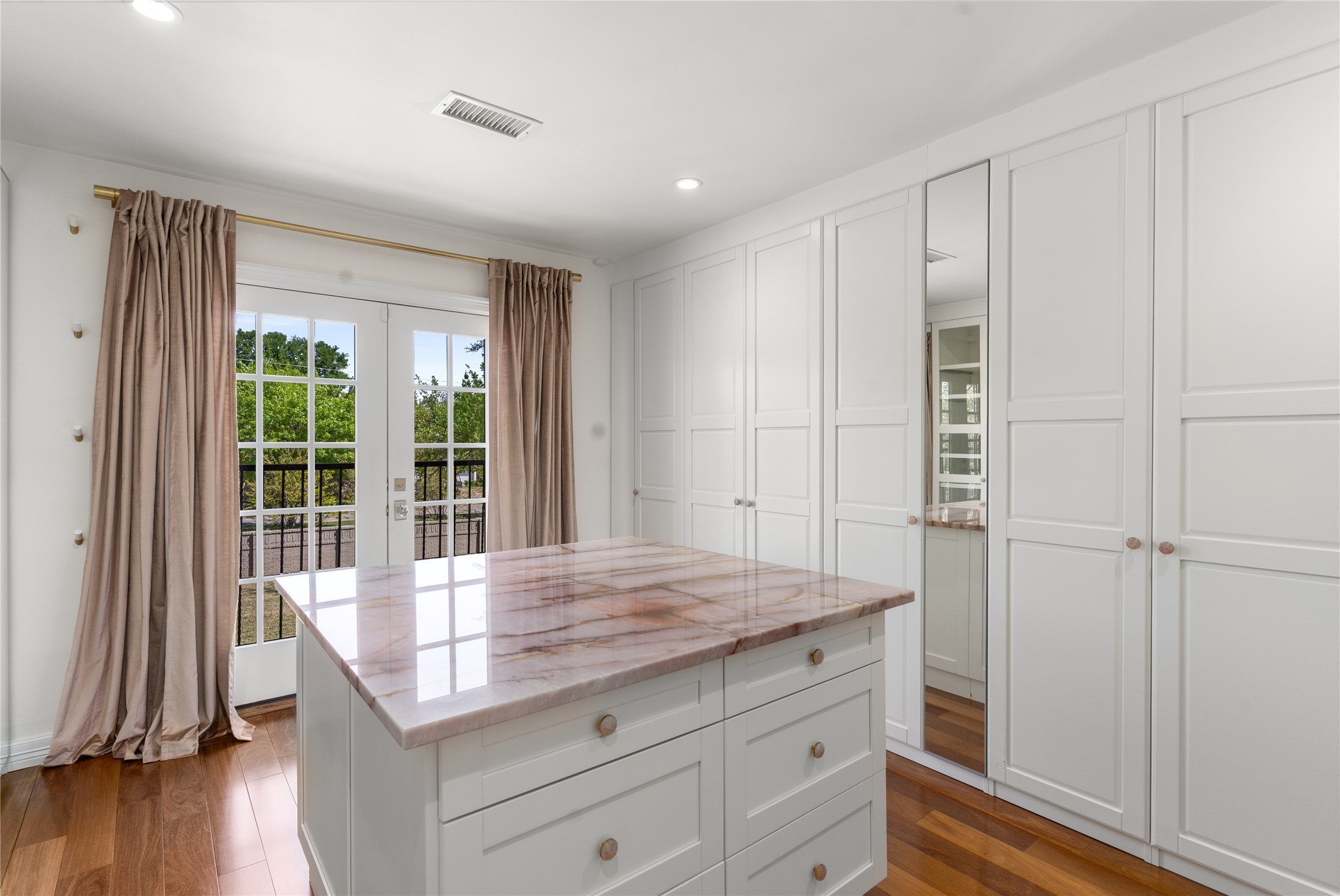 4522 Walnut Hill Lane Dallas TX 75229