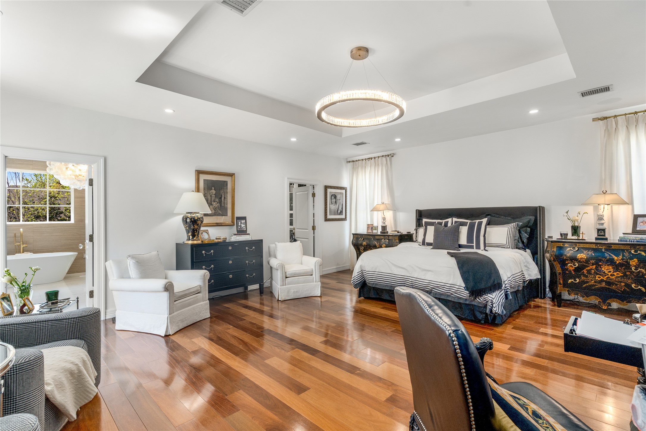 4522 Walnut Hill Lane Dallas TX 75229