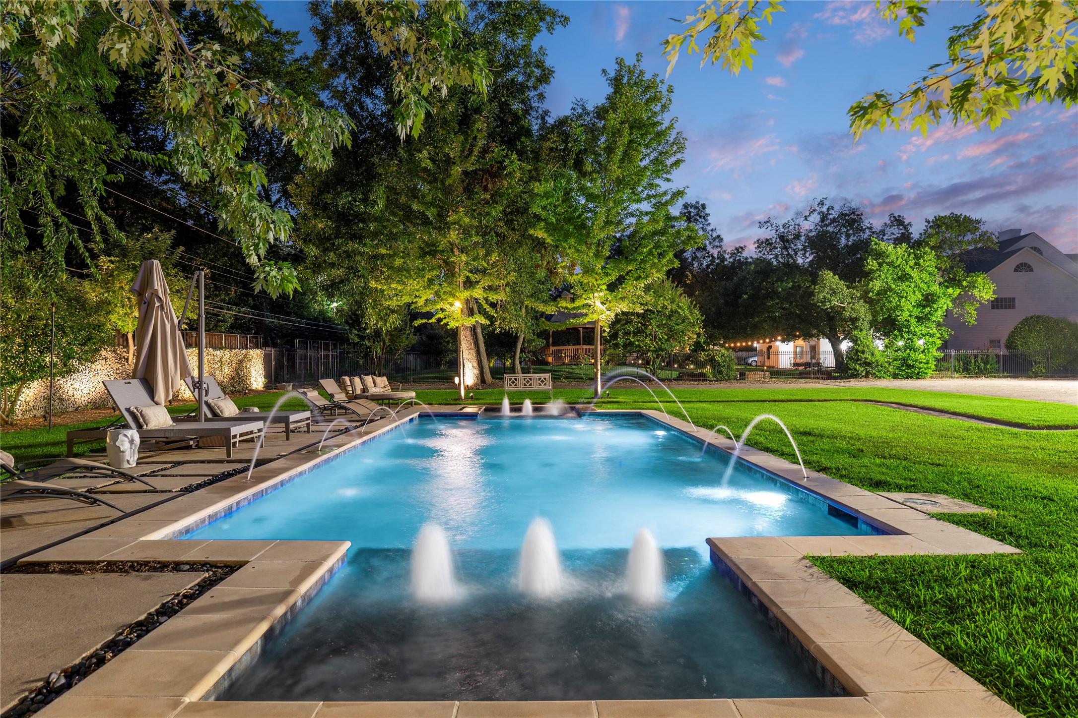4522 Walnut Hill Lane Dallas TX 75229