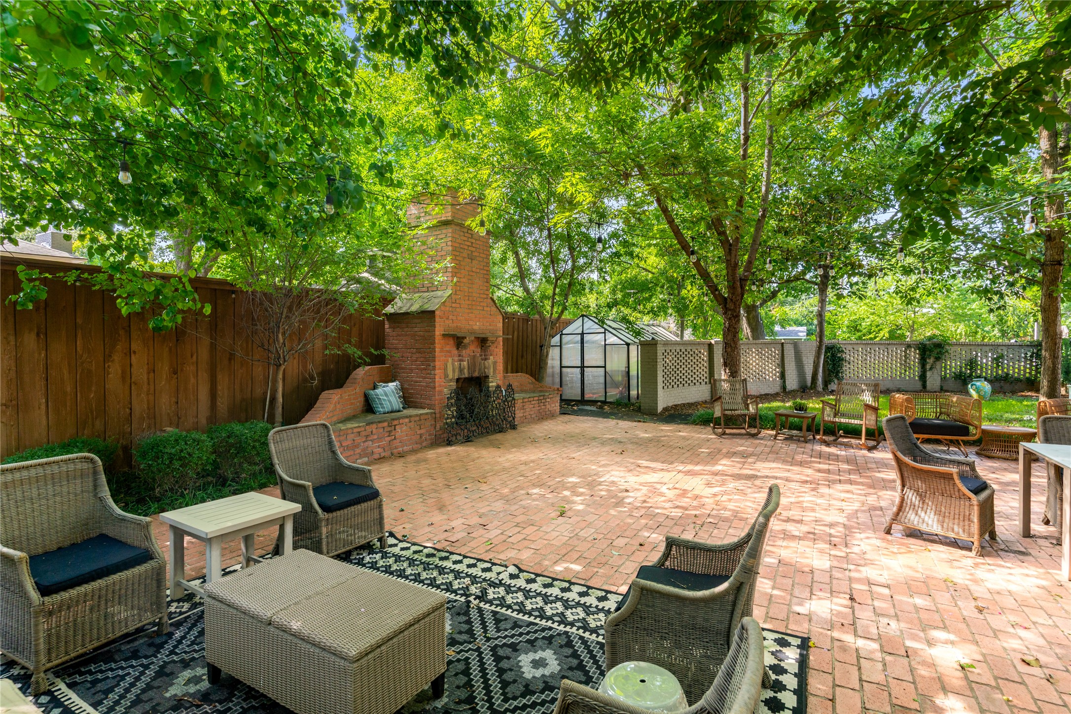 4522 Walnut Hill Lane Dallas TX 75229