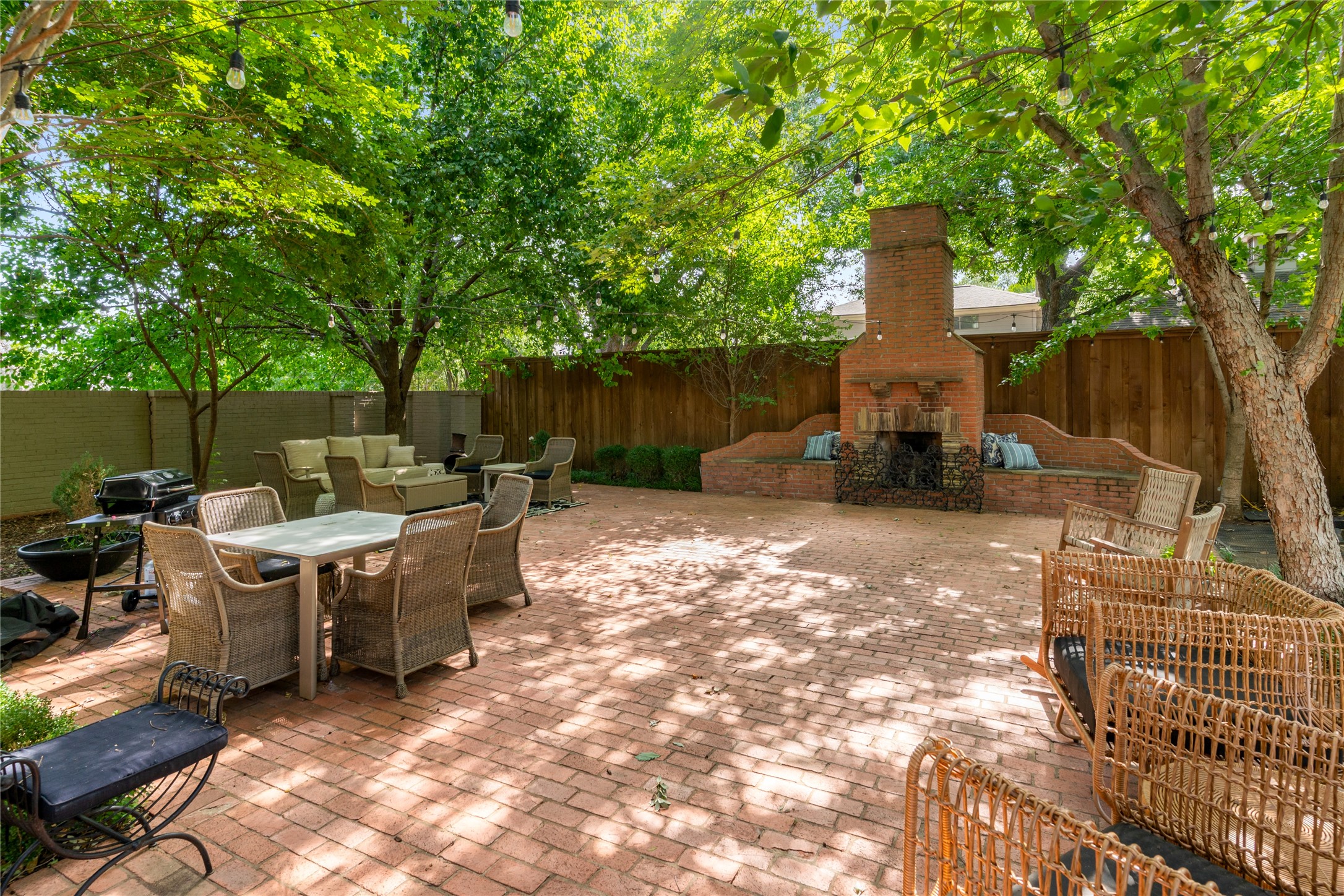 4522 Walnut Hill Lane Dallas TX 75229