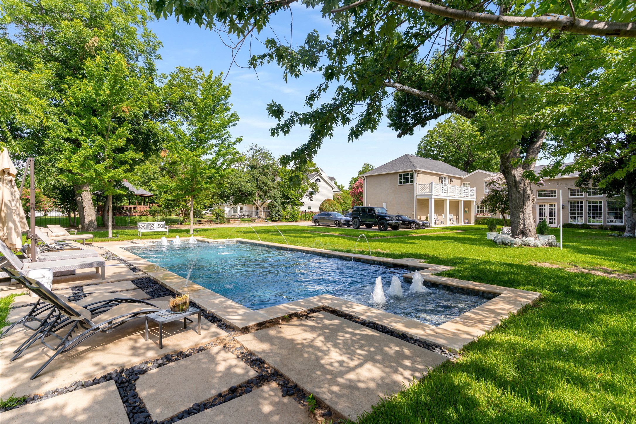 4522 Walnut Hill Lane Dallas TX 75229