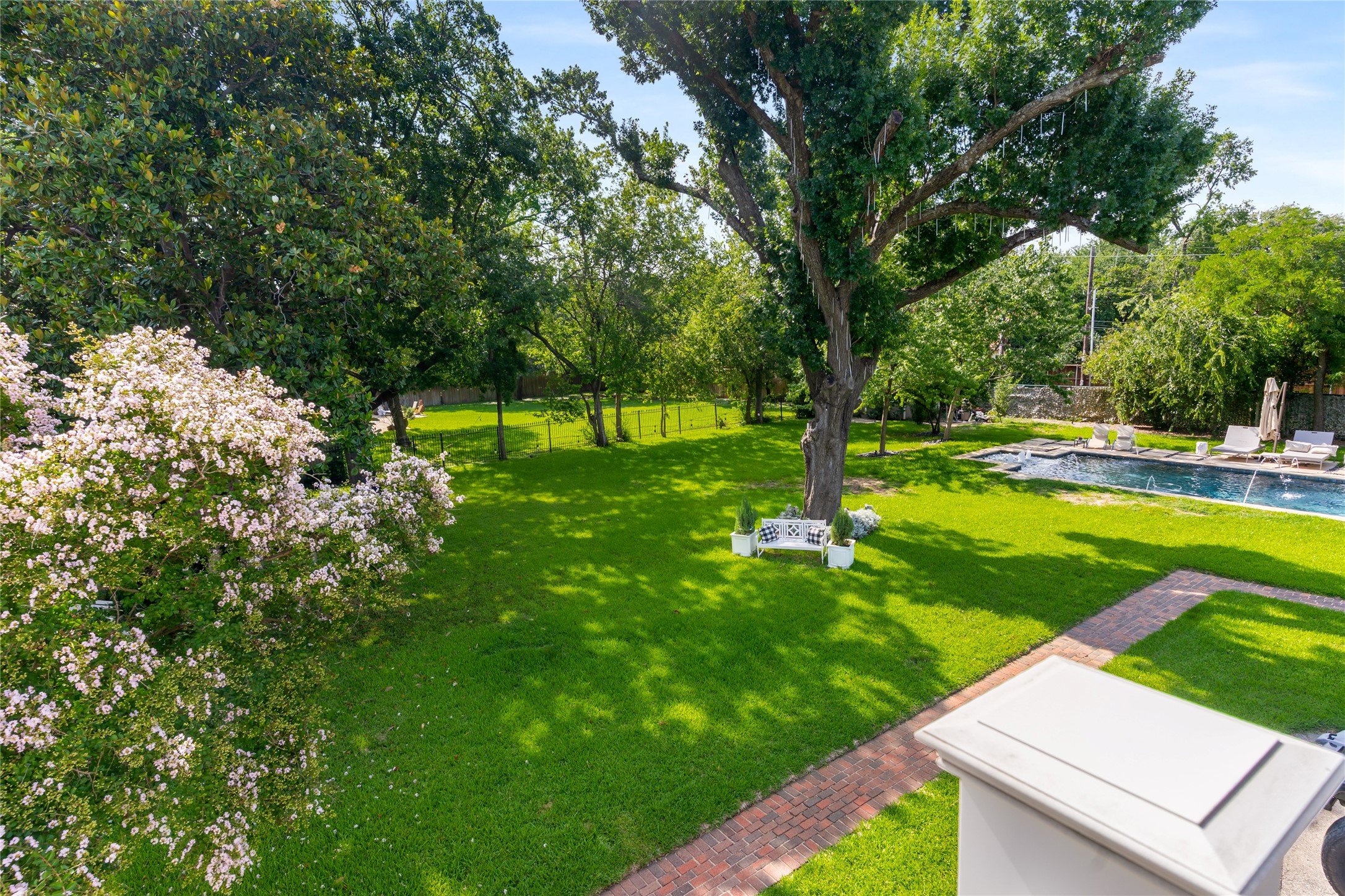 4522 Walnut Hill Lane Dallas TX 75229