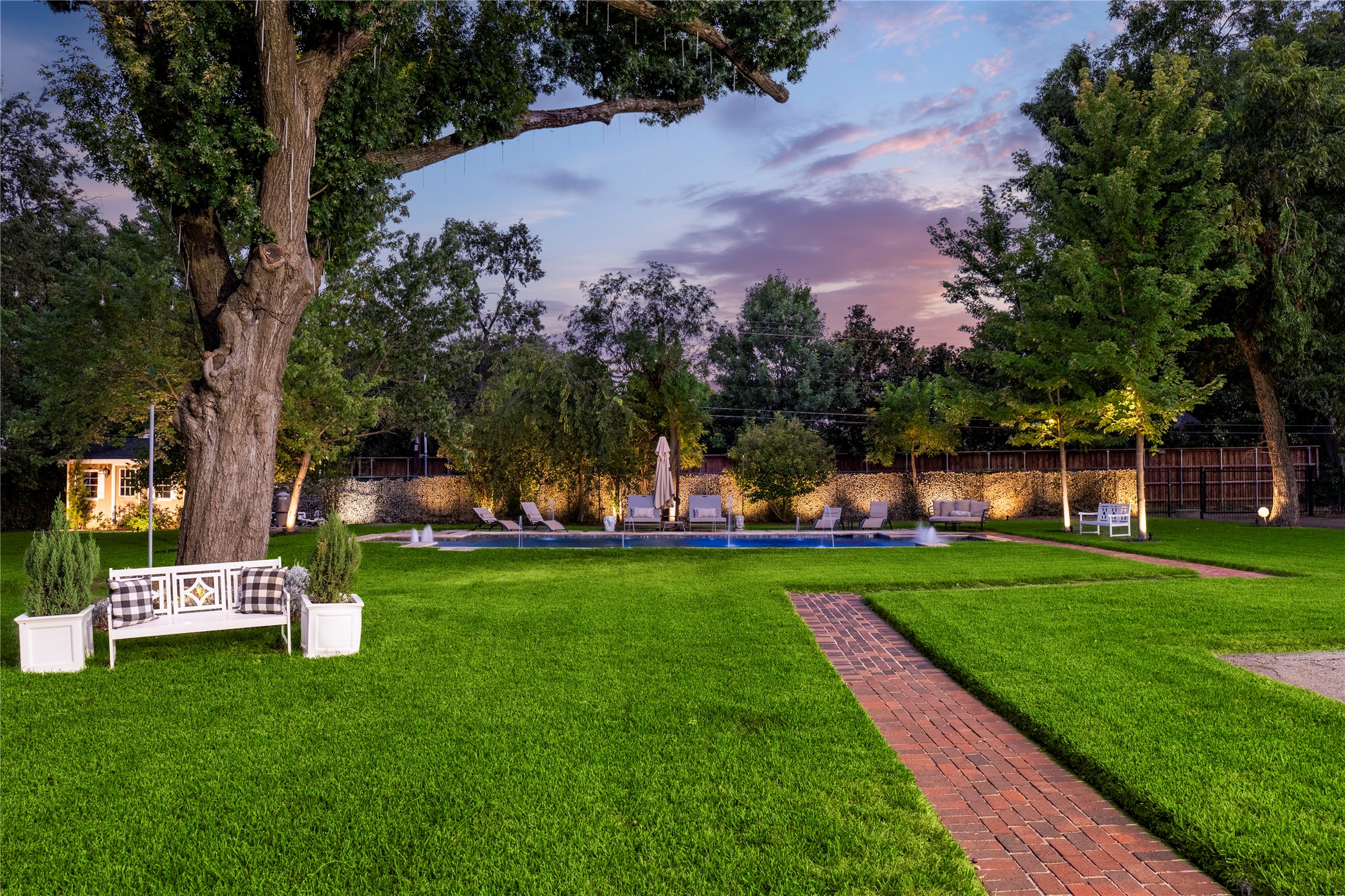 4522 Walnut Hill Lane Dallas TX 75229