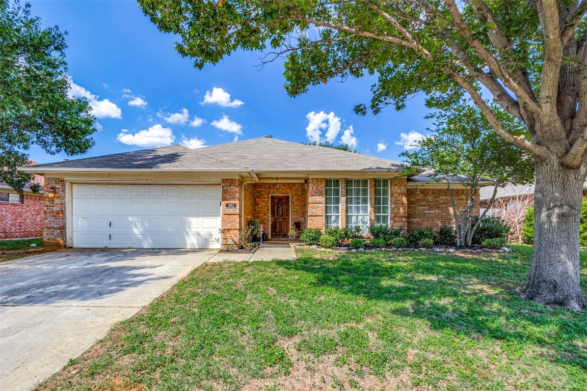 333 Ashley Oak Lane Lake Dallas TX 75065
