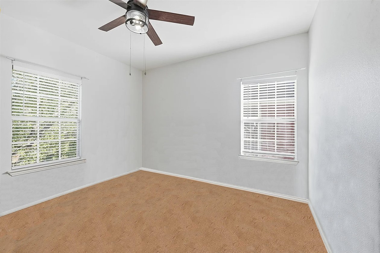 1305 Live Oak Lane Savannah TX 76227