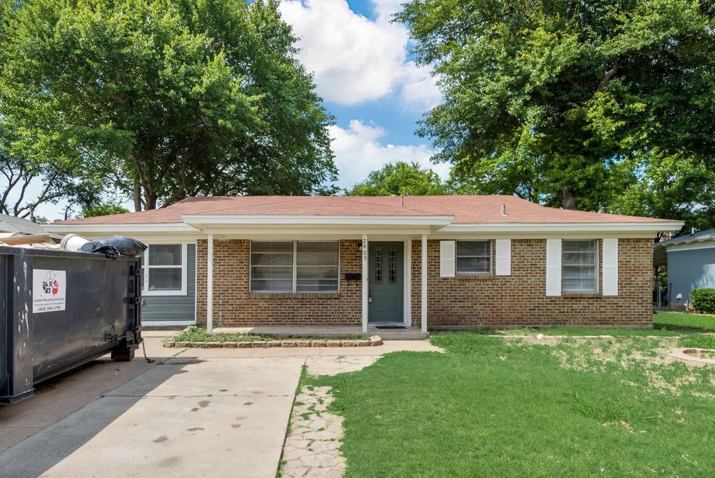 2405 Adams Court Irving TX 75061