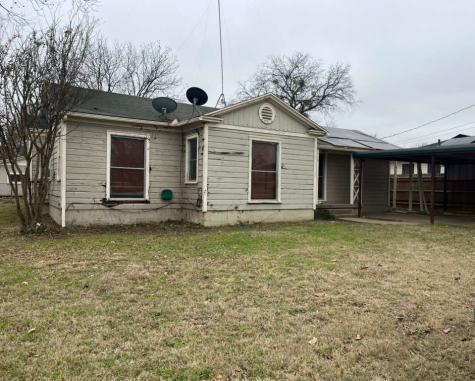 523 Richardson Street Jacksboro TX 76458