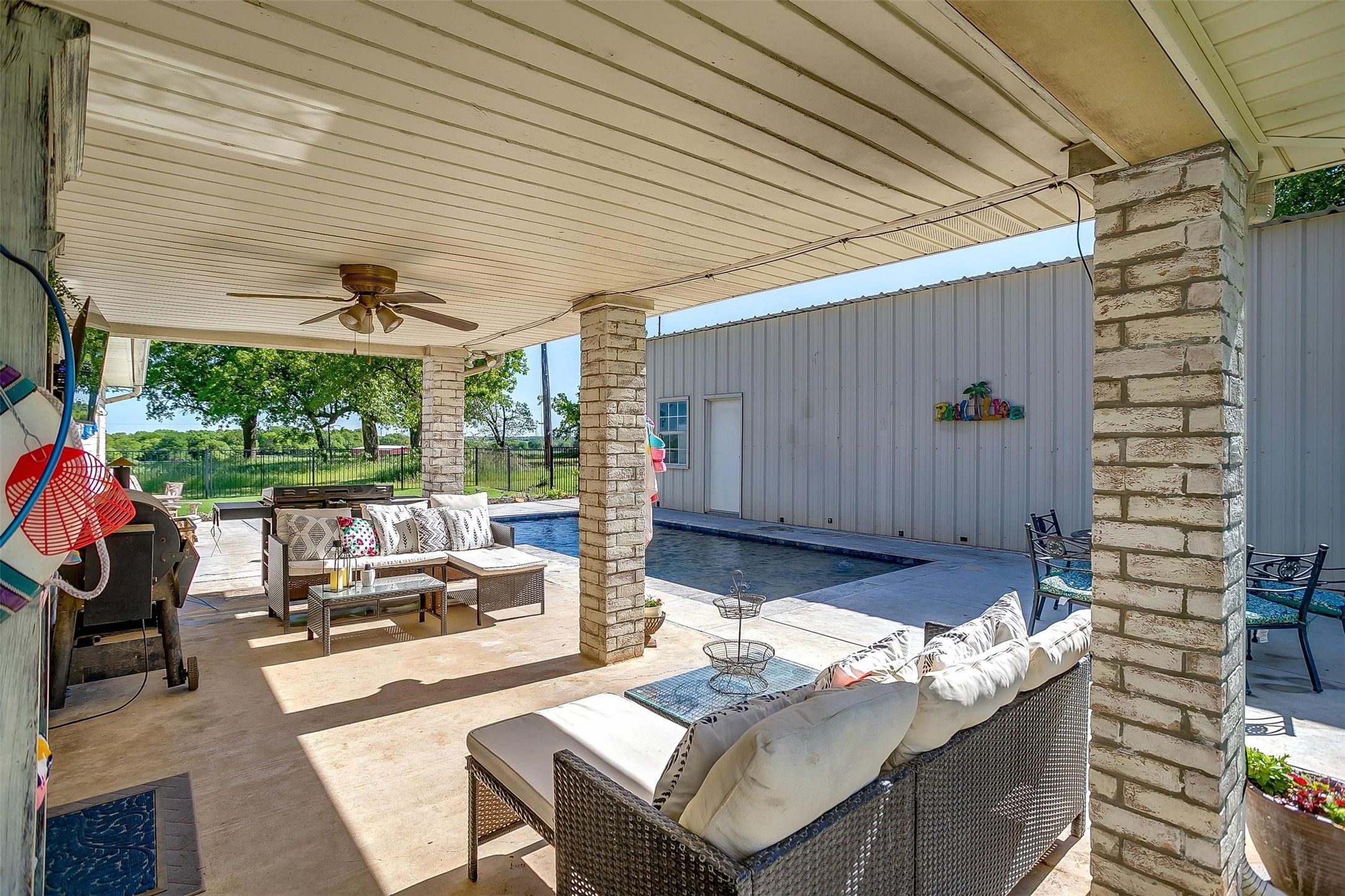 1755 S Fm 1655 Alvord TX 76225