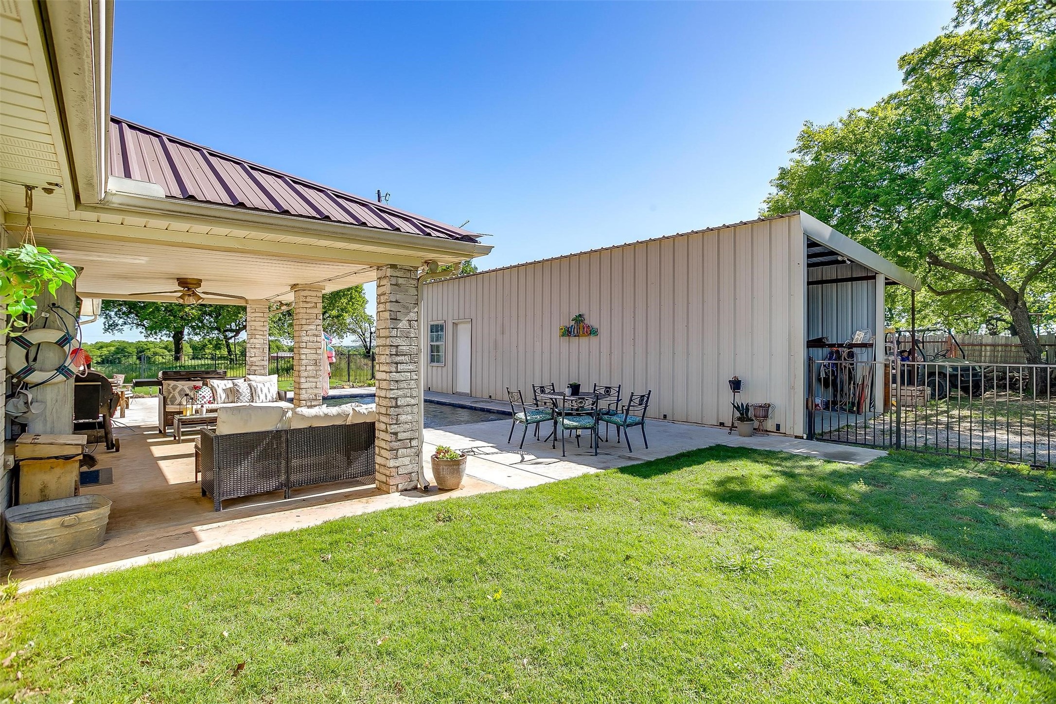 1755 S Fm 1655 Alvord TX 76225