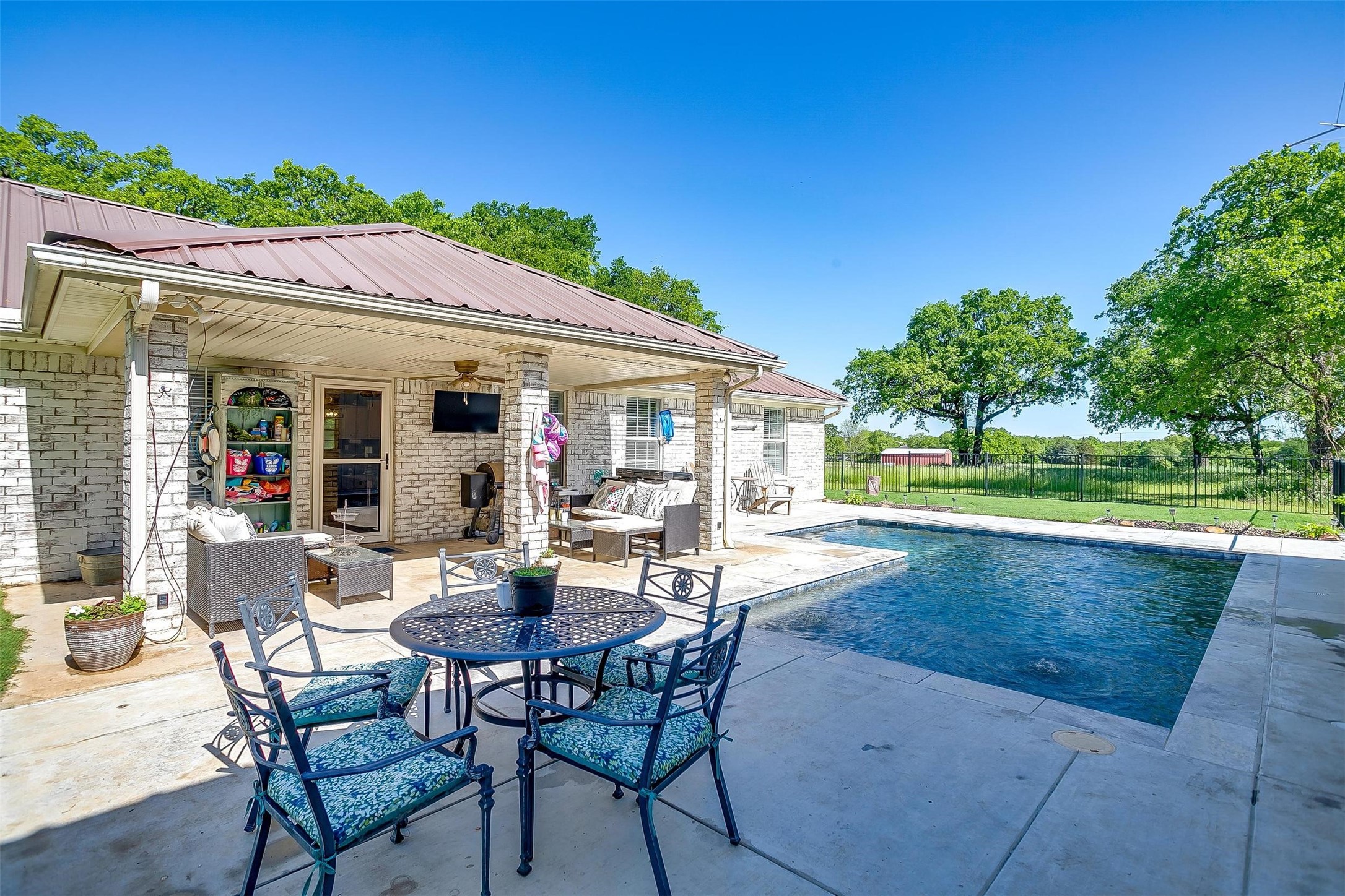 1755 S Fm 1655 Alvord TX 76225