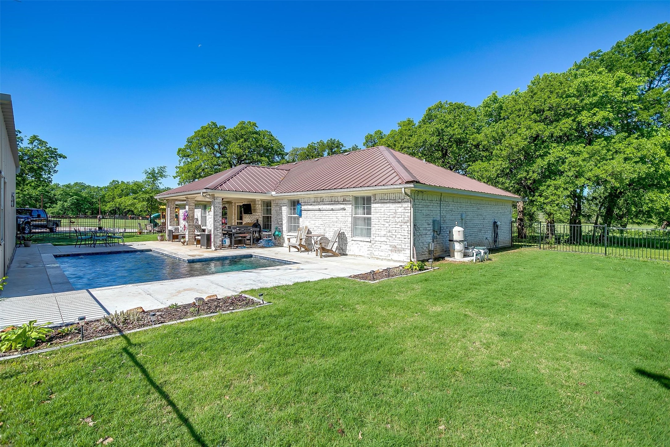 1755 S Fm 1655 Alvord TX 76225