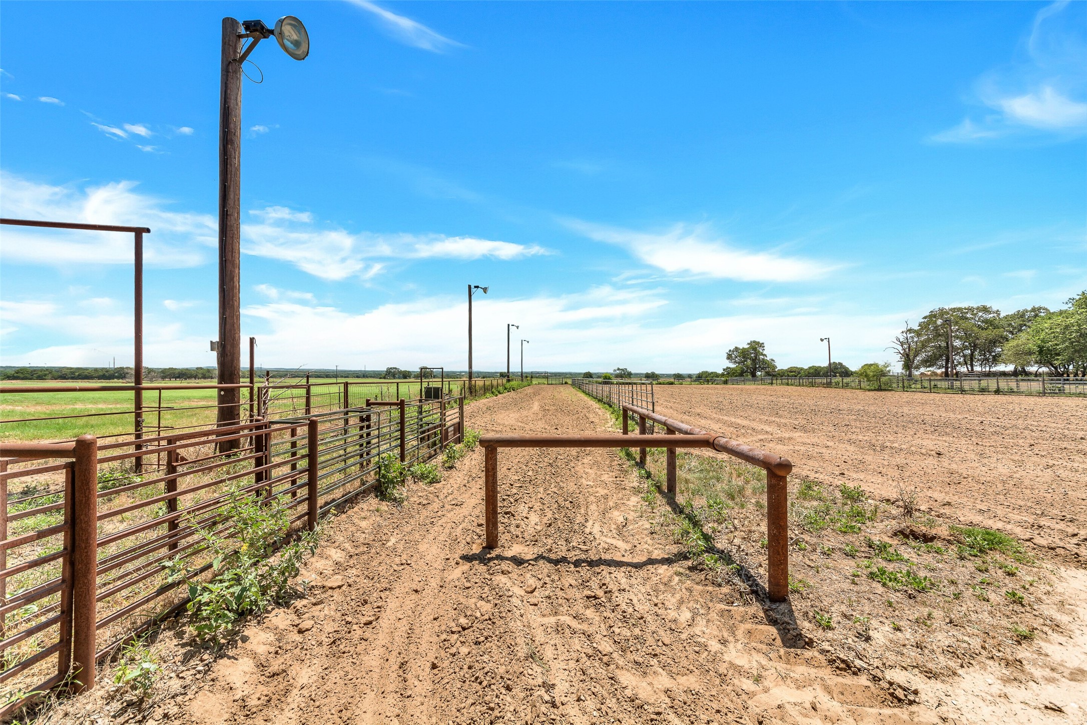 1755 S Fm 1655 Alvord TX 76225