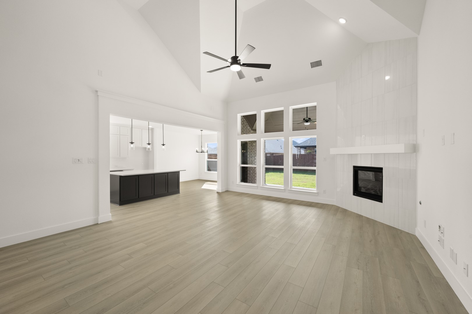 309 Loretta Burleson TX 76028