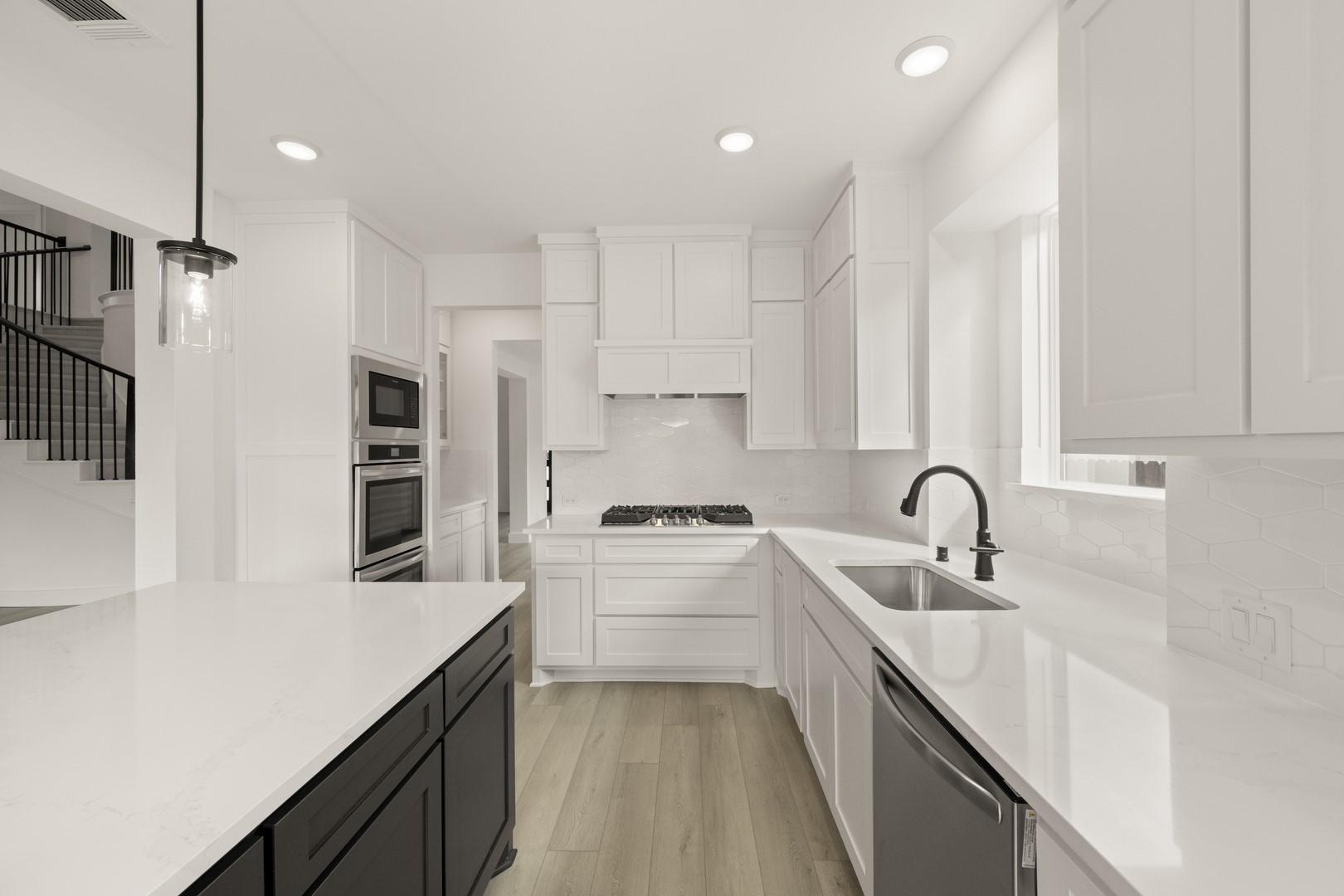 309 Loretta Burleson TX 76028