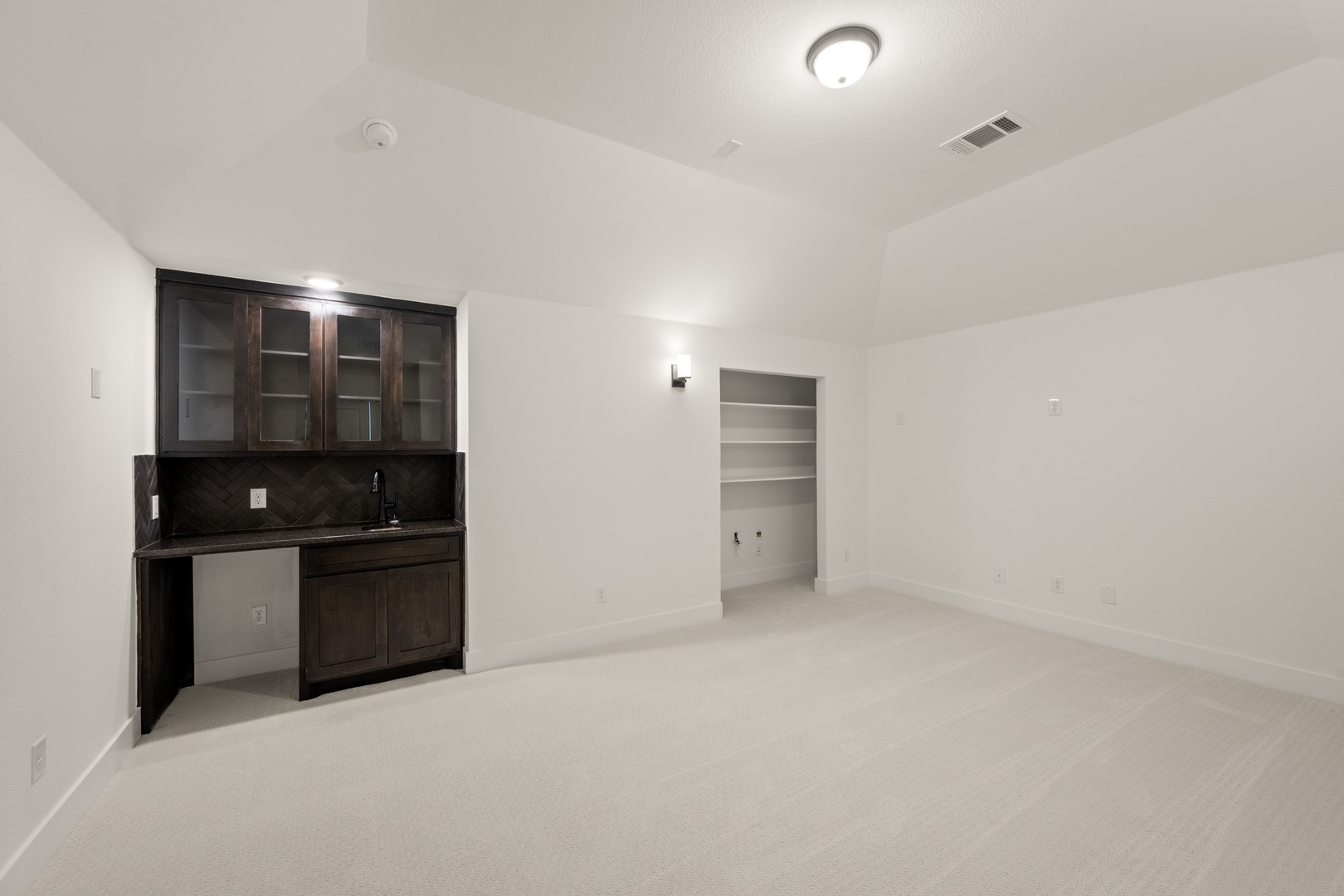 309 Loretta Burleson TX 76028