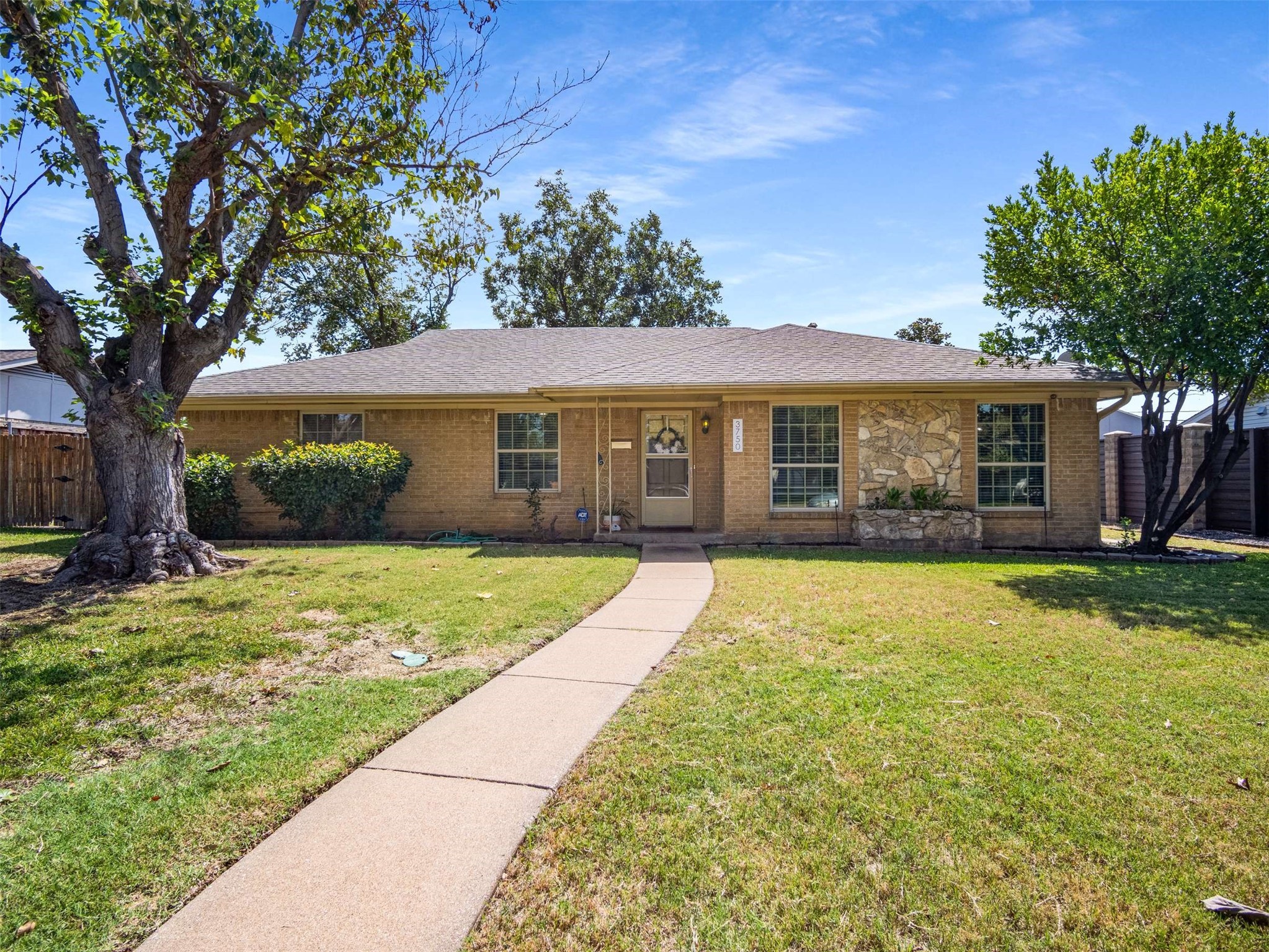 3750 Ridgeoak Way Farmers Branch TX 75244