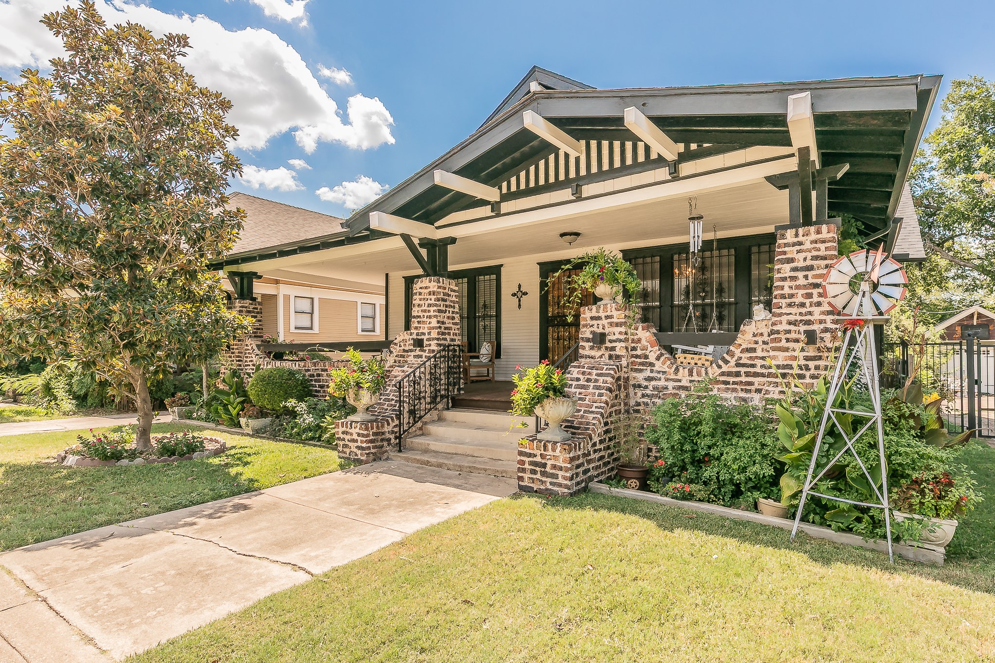 2238 College Avenue Fort Worth TX 76110