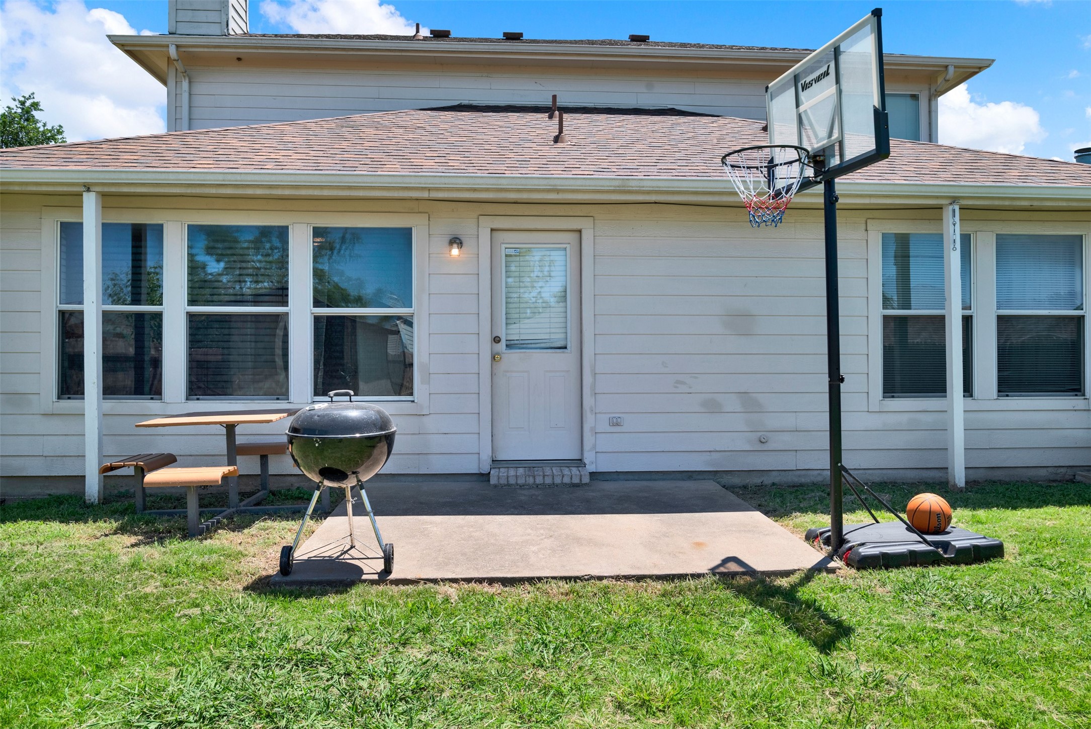 5722 Firethorn Drive Dallas TX 75249