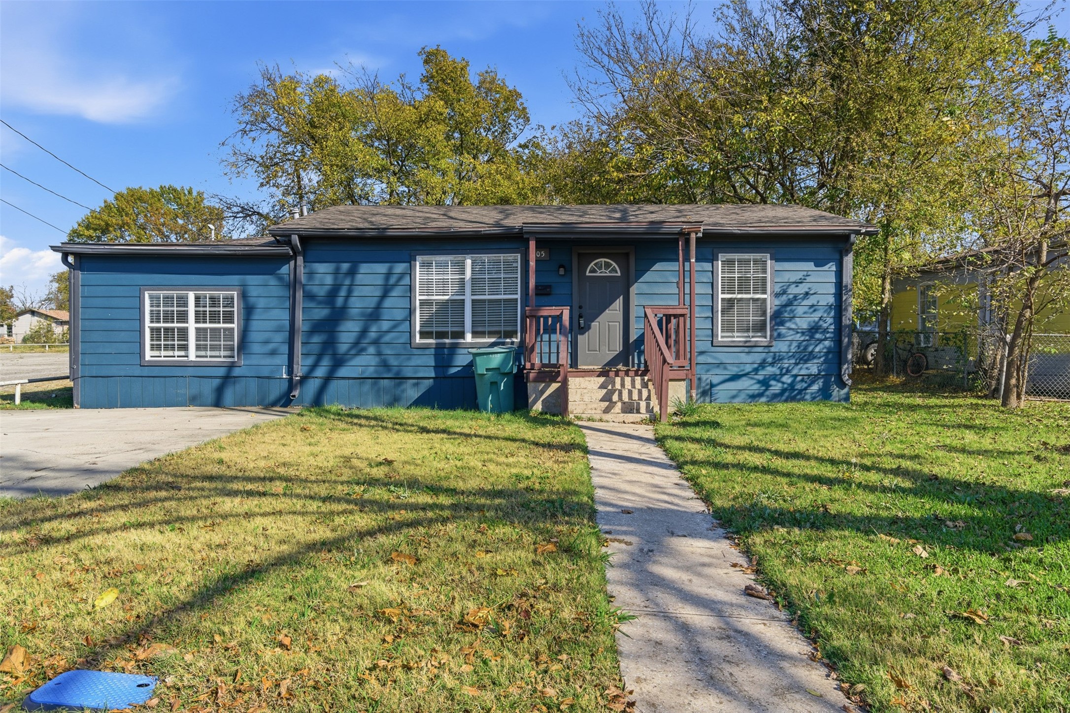 405 N Carr Avenue Sherman TX 75090